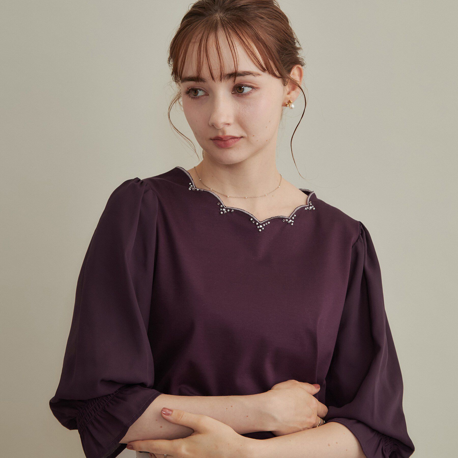 Couture broach「【顔まわり華やぐ・UVカット】スカラ刺繍トップス」|Tシャツ・カットソー|
