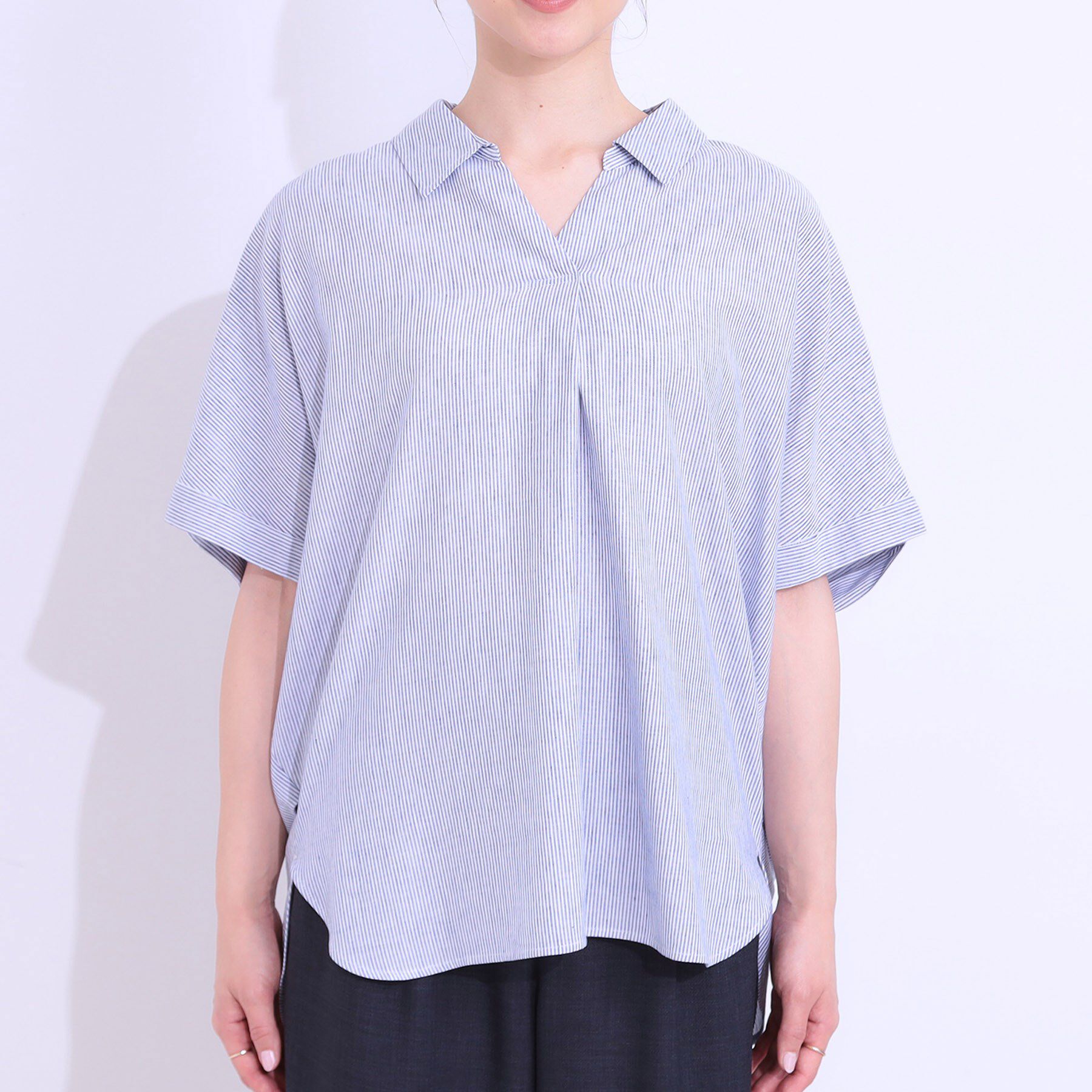 SHOO･LA･RUE「【S-LL/UV/接触冷感/抗菌防臭】体型を自然にカバー フレンチリネンブレンド襟付ドルマンシャツ」|シャツ・ブラウス|