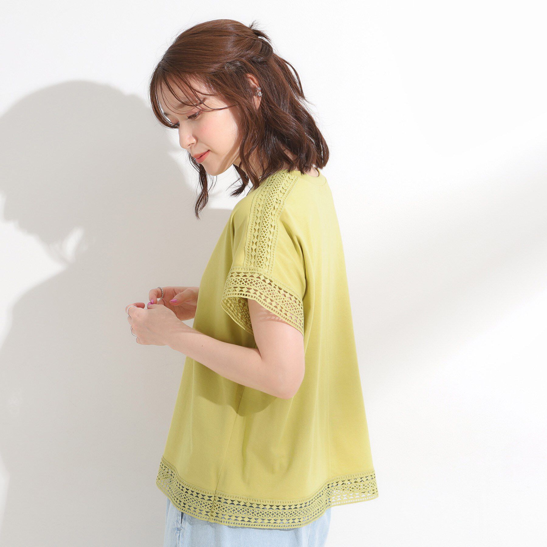SHOO･LA･RUE「【S-LL/ひんやり】インせず決まる 楽してきれいなレース付きトップス」|Tシャツ・カットソー|