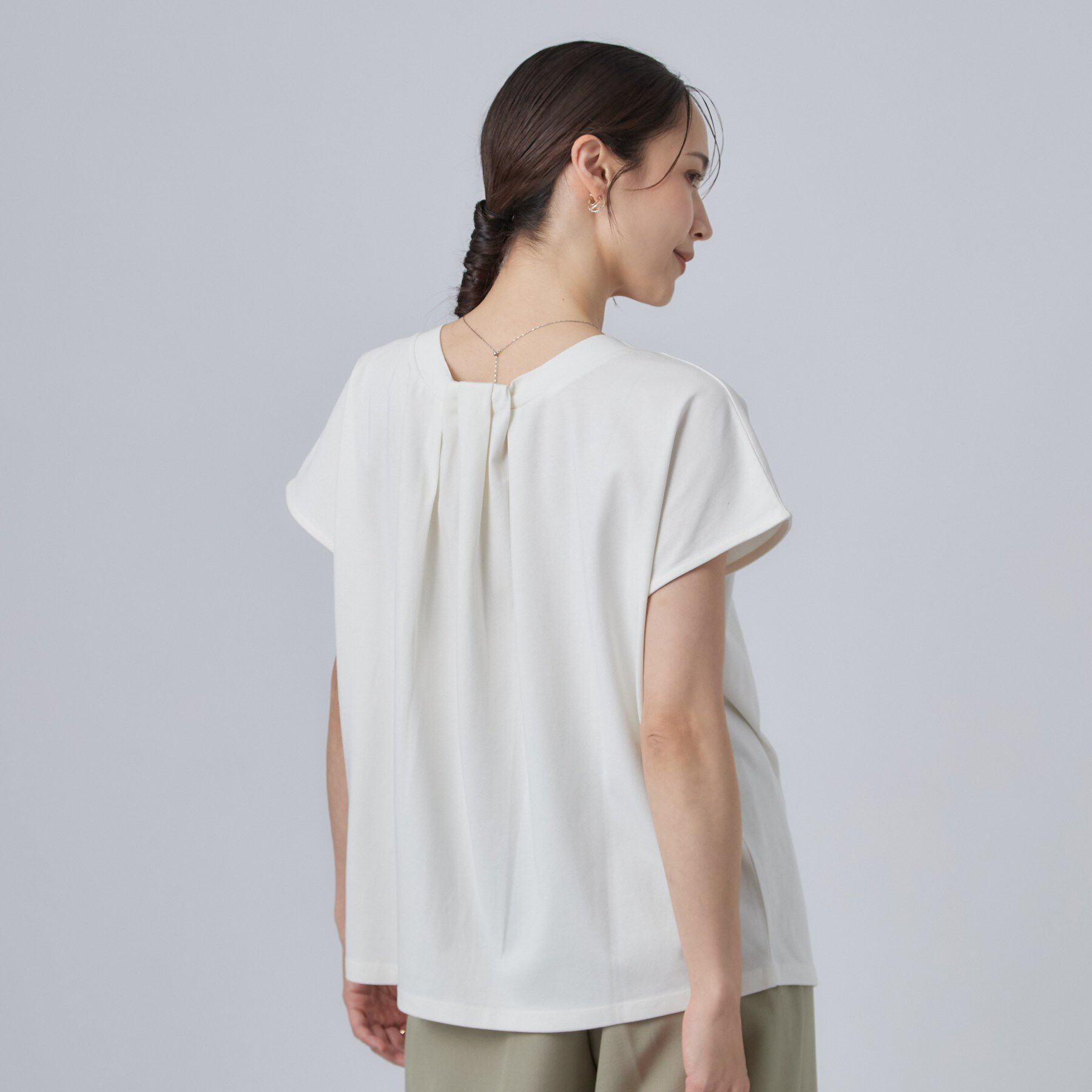 SHOO･LA･RUE「【前後2WAY/S-LL/洗濯機可】楽に着られて好印象 やわらかトップス」|Tシャツ・カットソー|