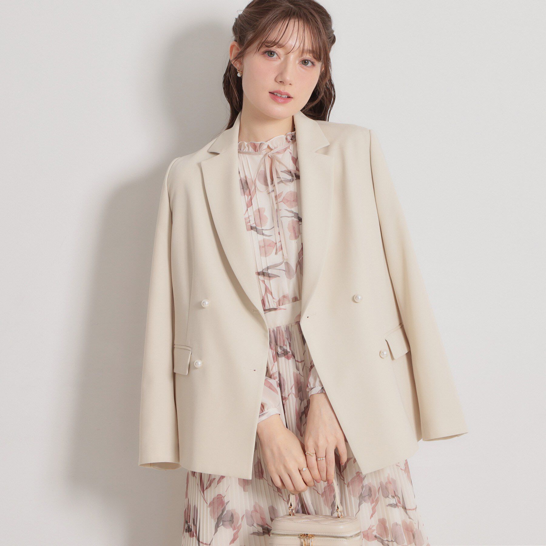 Couture broach「【洗える・通勤】パール調ボタン テーラードジャケット」|テーラードジャケット|