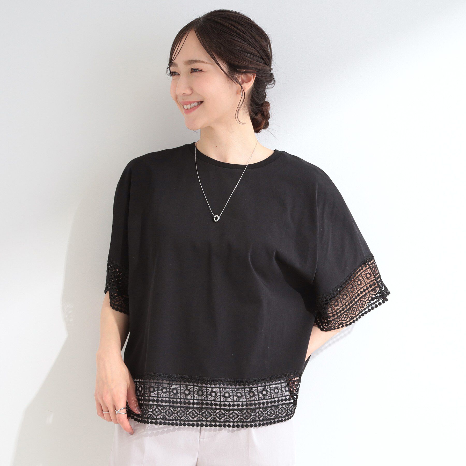 SHOO･LA･RUE「【洗濯機可/体型カバー/S-LL】レース使いがポイント デザインTシャツ」|Tシャツ・カットソー|