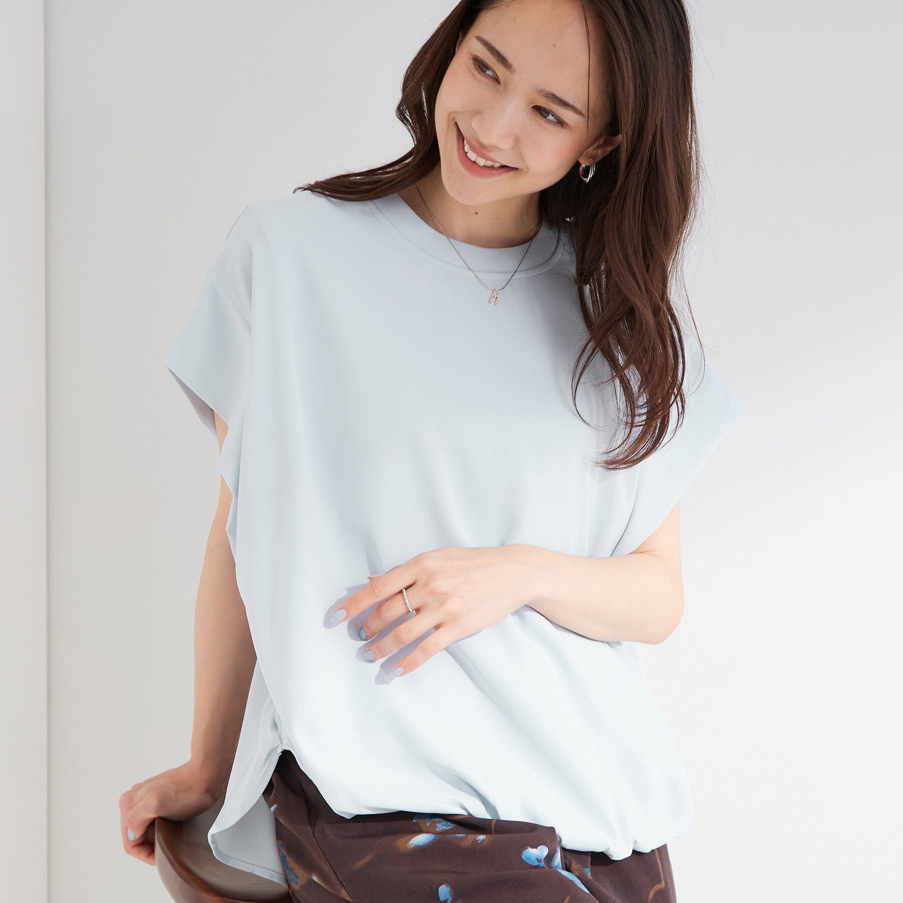 SHOO･LA･RUE「【洗濯機可/体型カバー】インしてる風 ふんわり裾バルーントップス」|Tシャツ・カットソー|サックスブルー(09
