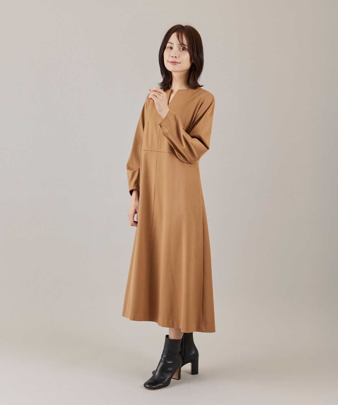 INED「キーネックワンピース　」|ワンピース|