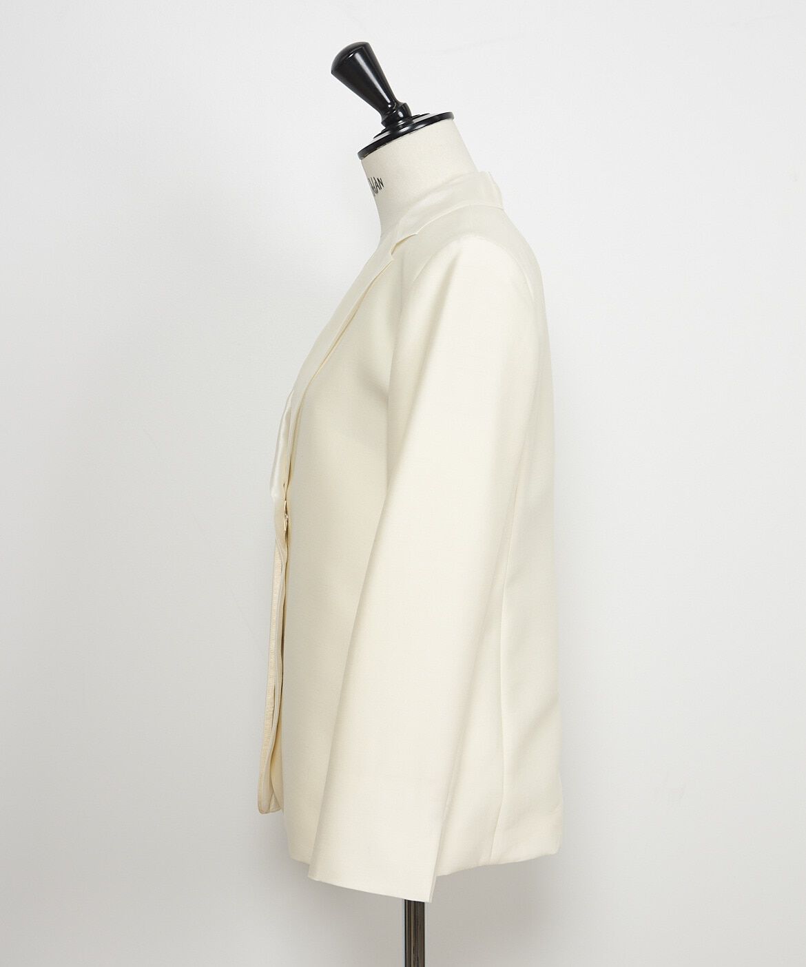 INED「シルクウール替衿タキシードジャケット《la veille by SUPERIOR CLOSET》」|テーラードジャケット|