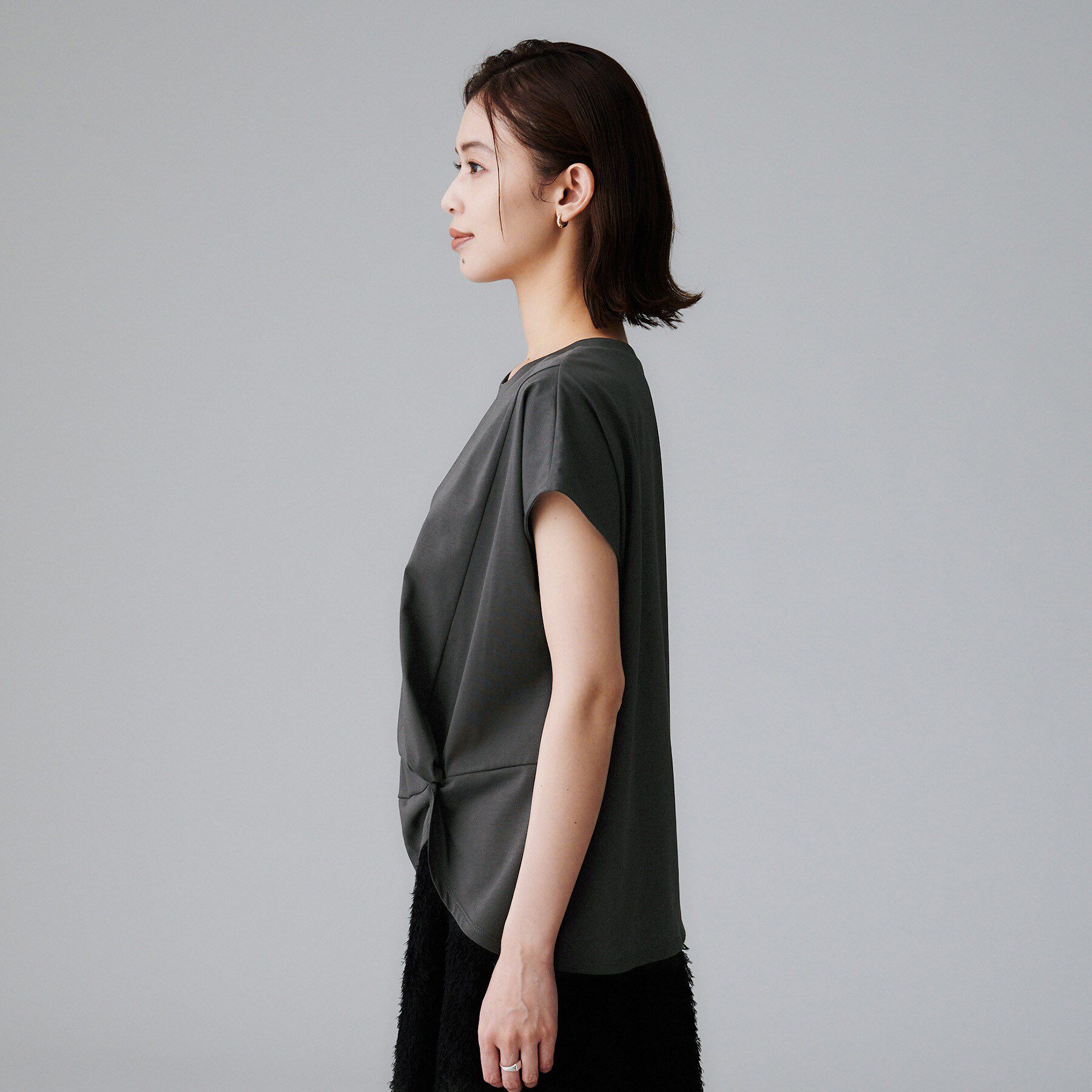 UNTITLED「【洗える/Tシャツ】ツイストプルオーバー」|Tシャツ・カットソー|