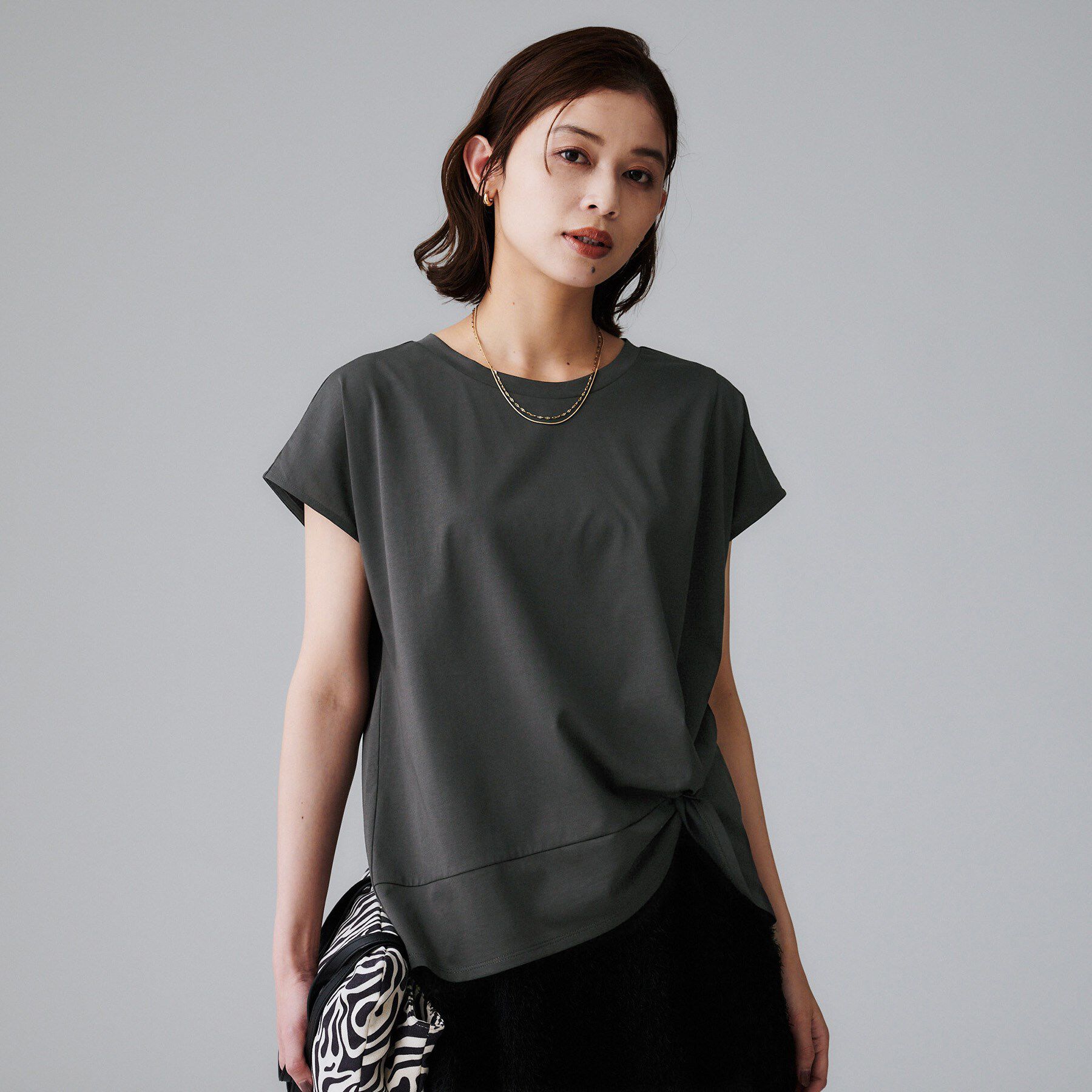UNTITLED「【洗える/Tシャツ】ツイストプルオーバー」|Tシャツ・カットソー|