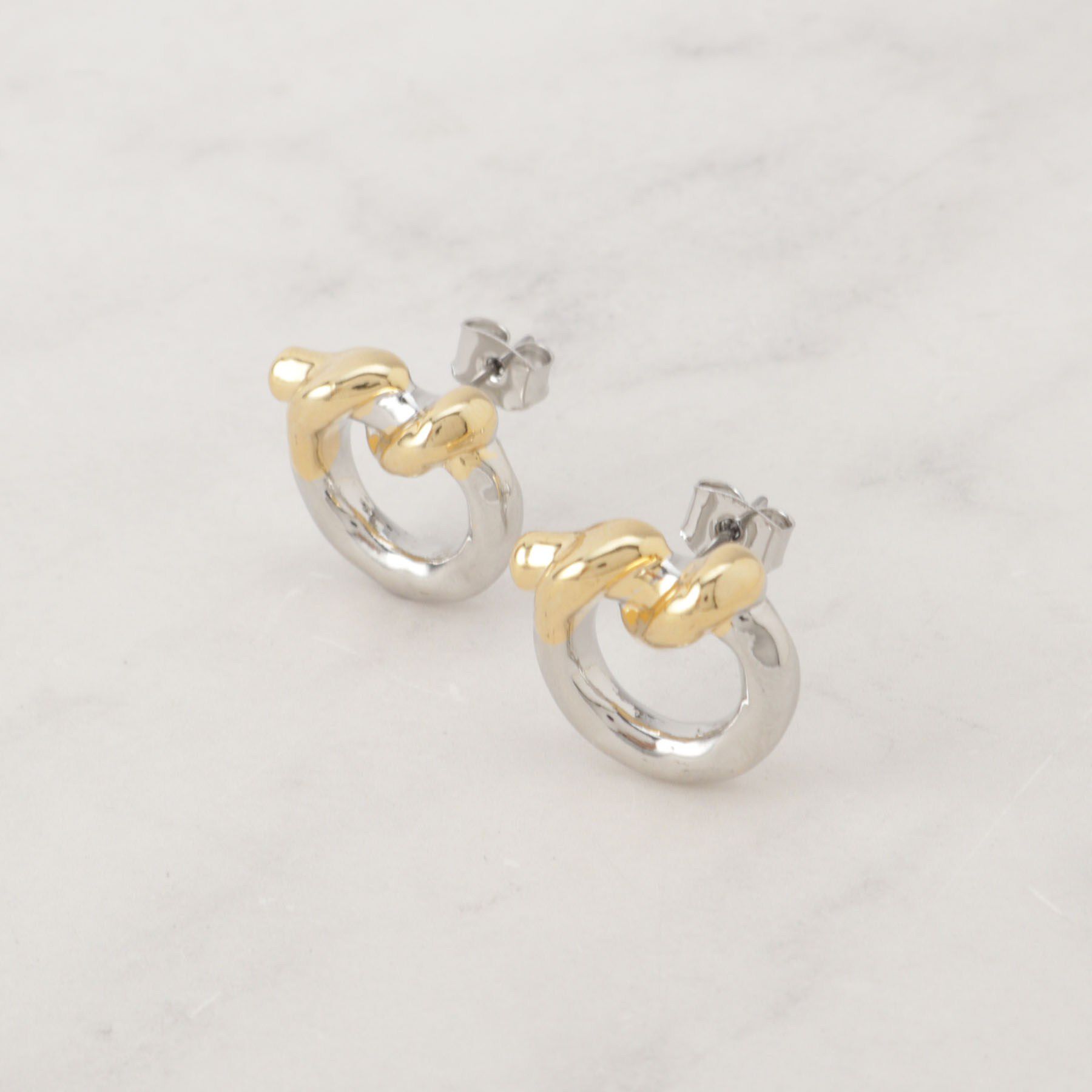 DRESSTERIOR「ノットデザインピアス」|ピアス|