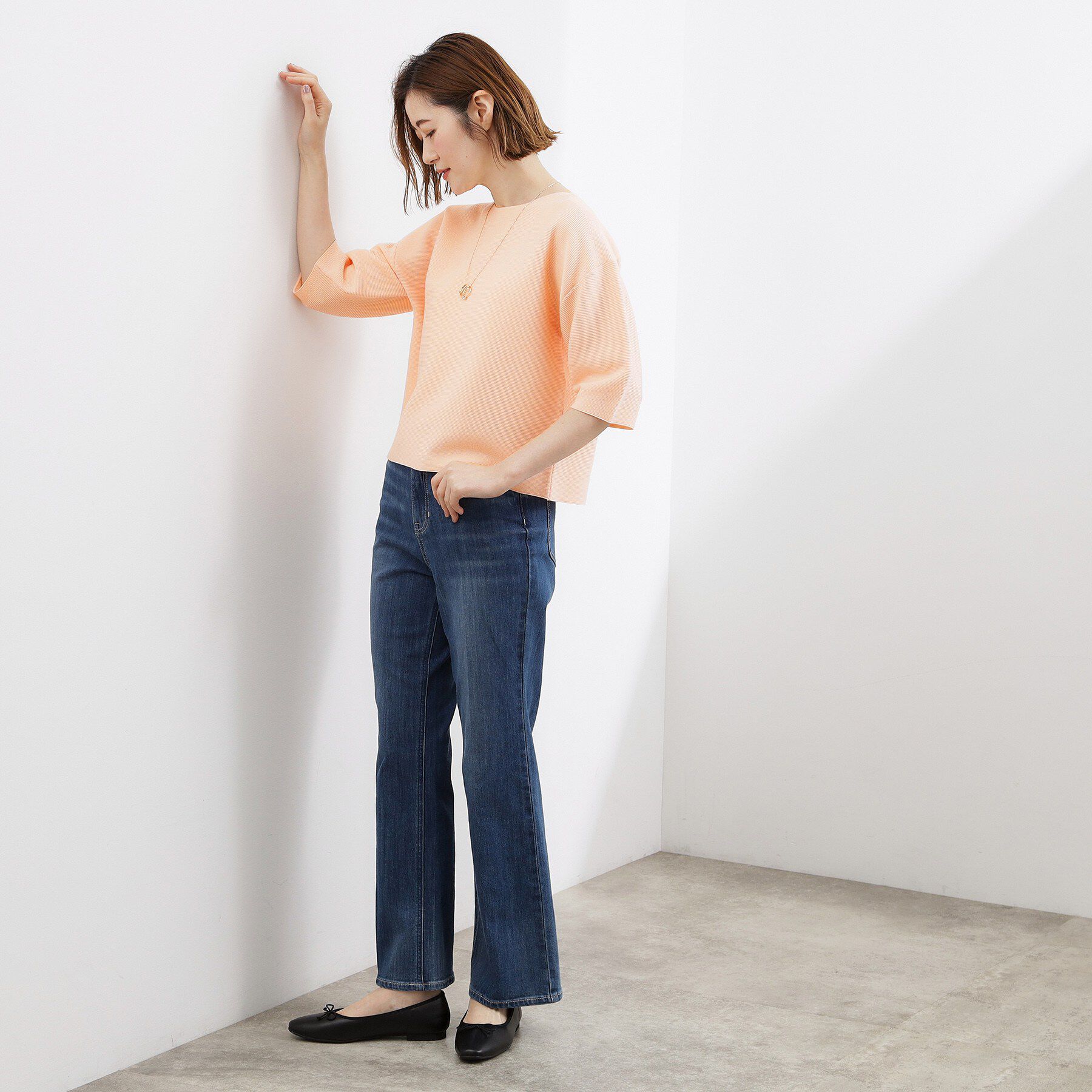 grove「【洗濯機OK】レイヤードにもおすすめ、軽やかクロップドニット」|ニット・セーター|