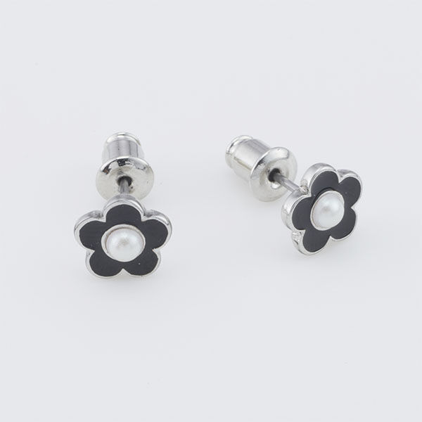 MARY QUANT「スモールエポデイジー ピアス」|ピアス|シルバー