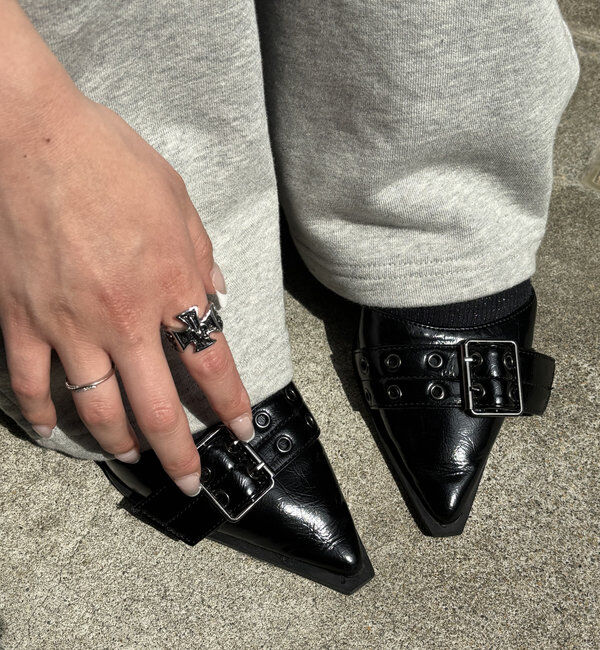  「【HiNT】ベルトストラップミュールパンプス」|パンプス|ブラック