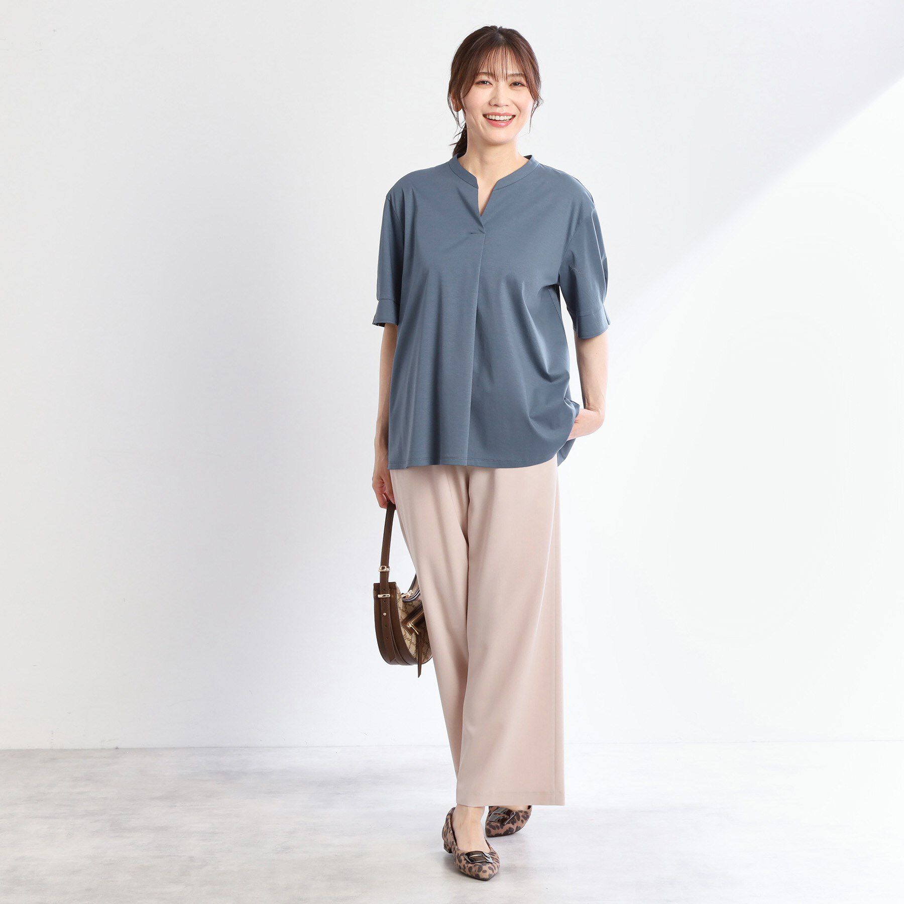 Reflect「【すっきり見え！長め丈／マシンウォッシュ可】スキッパーネックジャージトップス」|Tシャツ・カットソー|