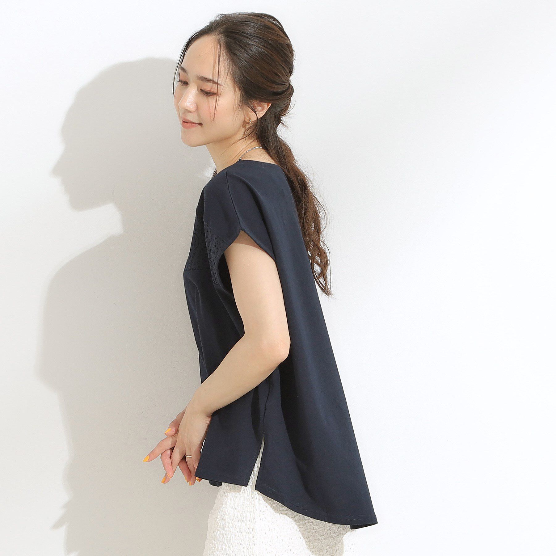 SHOO･LA･RUE「【洗える/S-LL/体型カバー】レース使いが華やか フレンチスリーブコットンTシャツ」|Tシャツ・カットソー|
