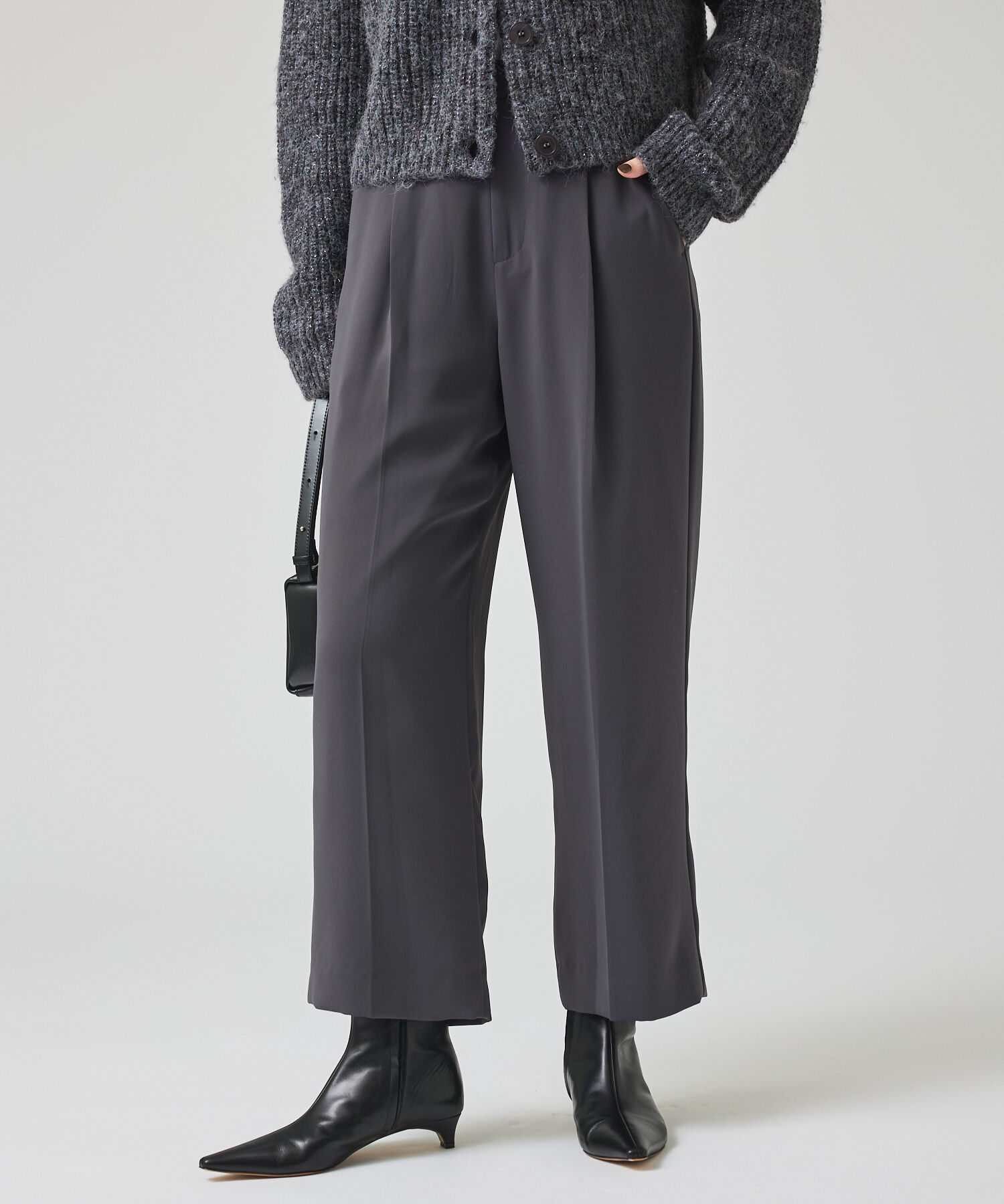 qualite「マットサテンストレートパンツ」|その他|チャコールグレー