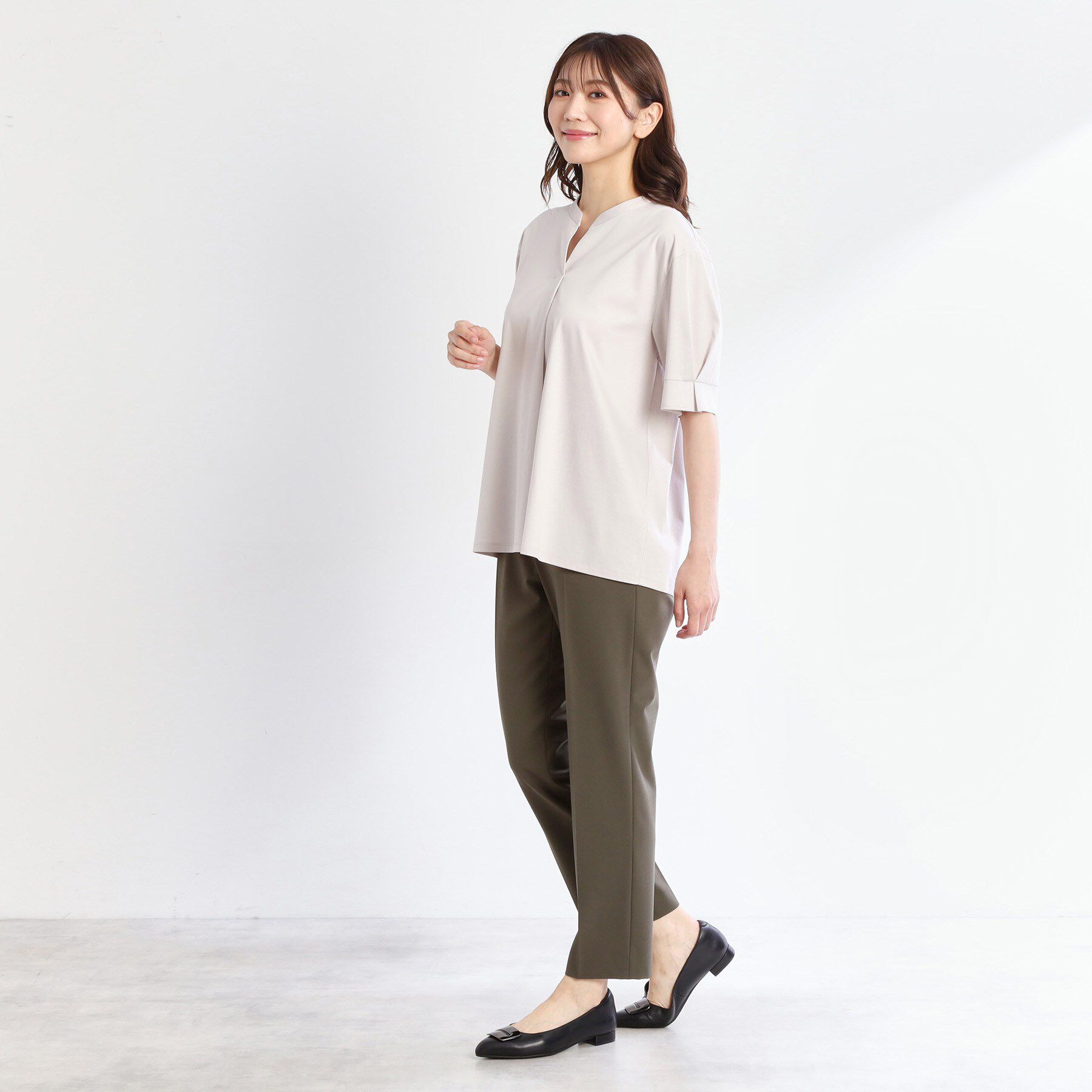 Reflect「【すっきり見え！長め丈／マシンウォッシュ可】スキッパーネックジャージトップス」|Tシャツ・カットソー|