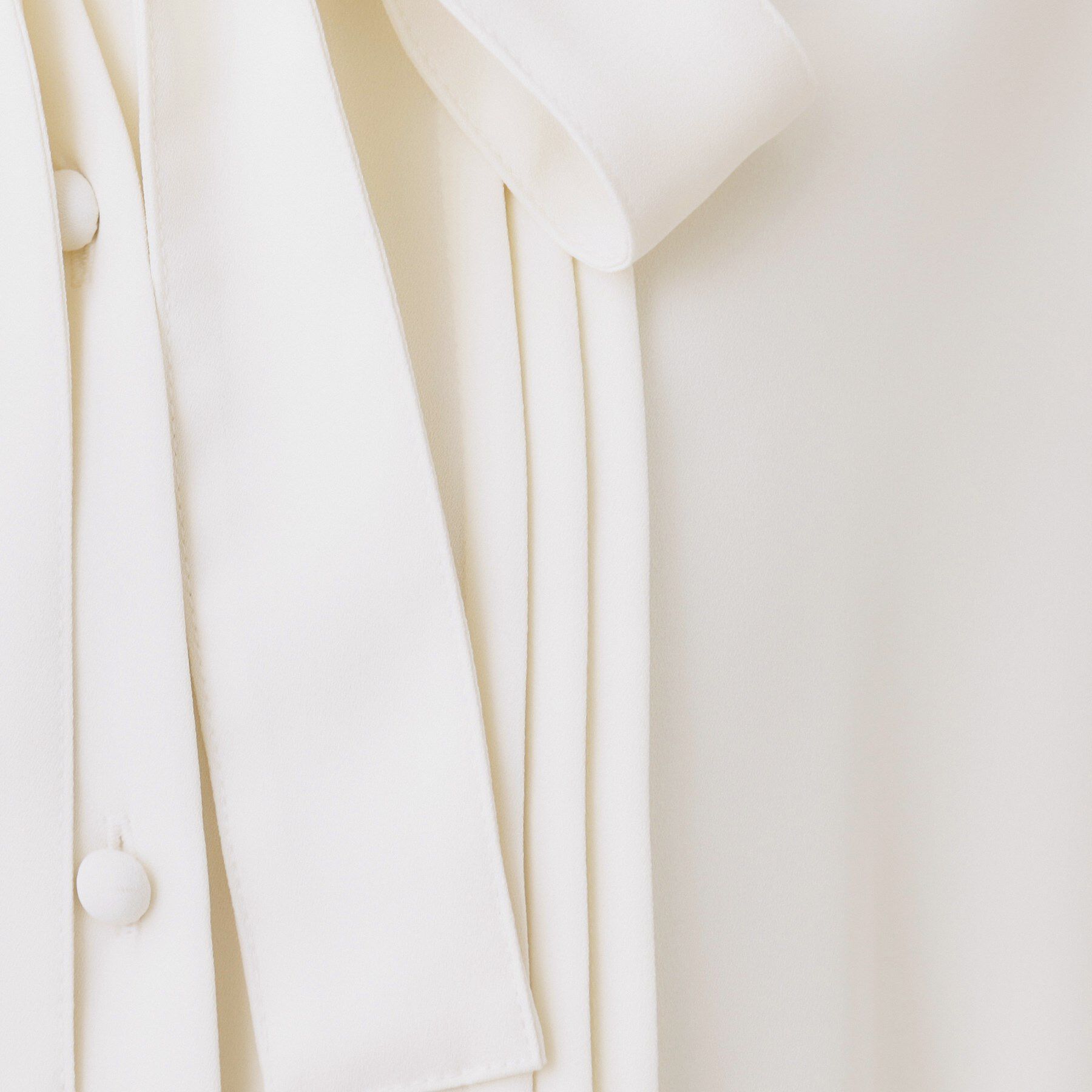 Couture broach「【ハレの日・通勤】配色タックタイブラウス」|シャツ・ブラウス|