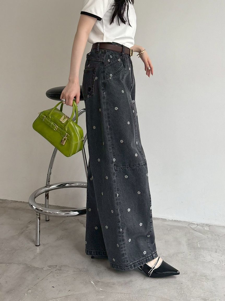 LILY BROWN「【WEB限定】【LILY BROWN&times;MARY QUANT】デイジー柄ワイドデニムパンツ」|デニム|