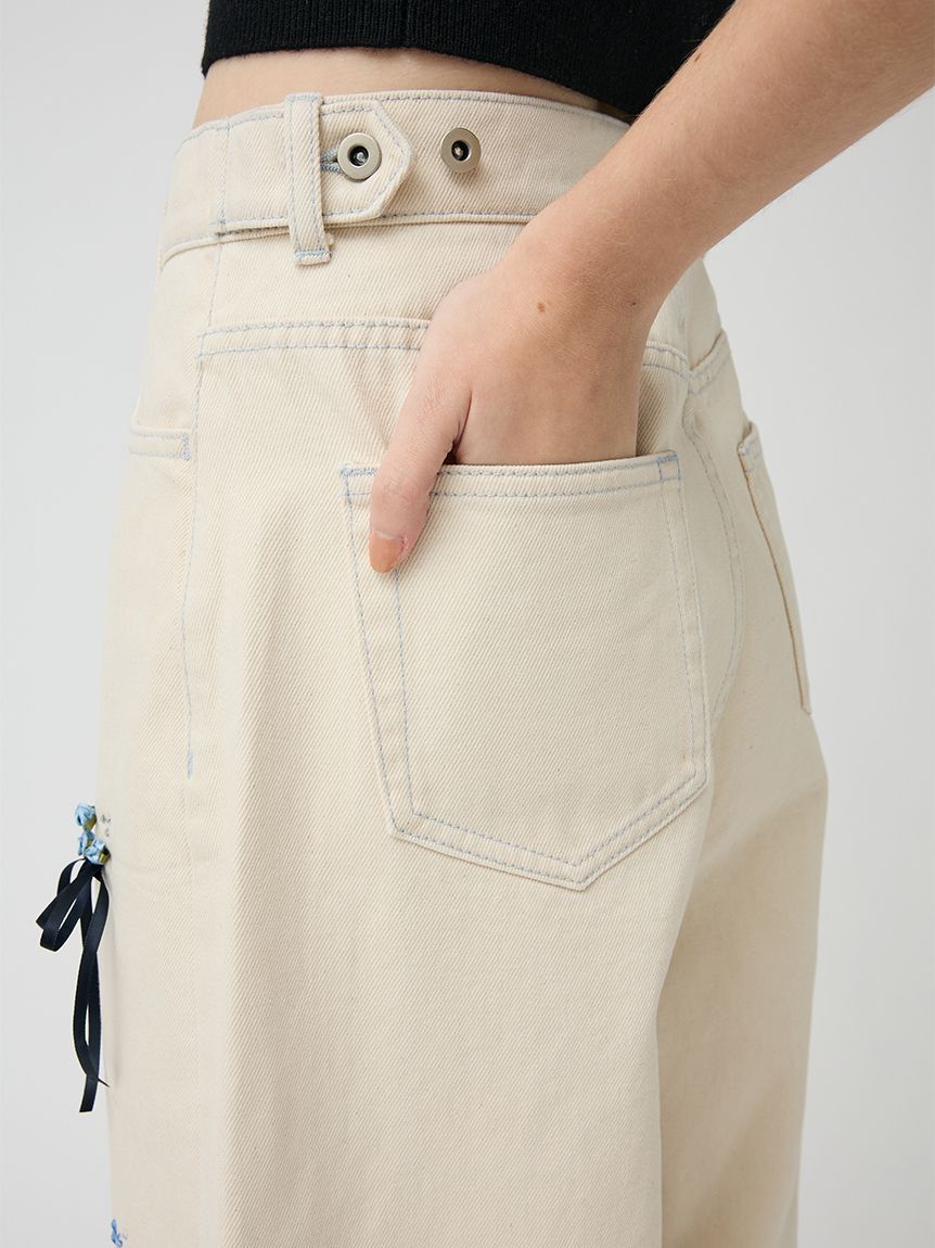 LILY BROWN「【WEB限定00サイズ】[L.B CANDY STOCK] フラワービジューデニムパンツ」|デニム|