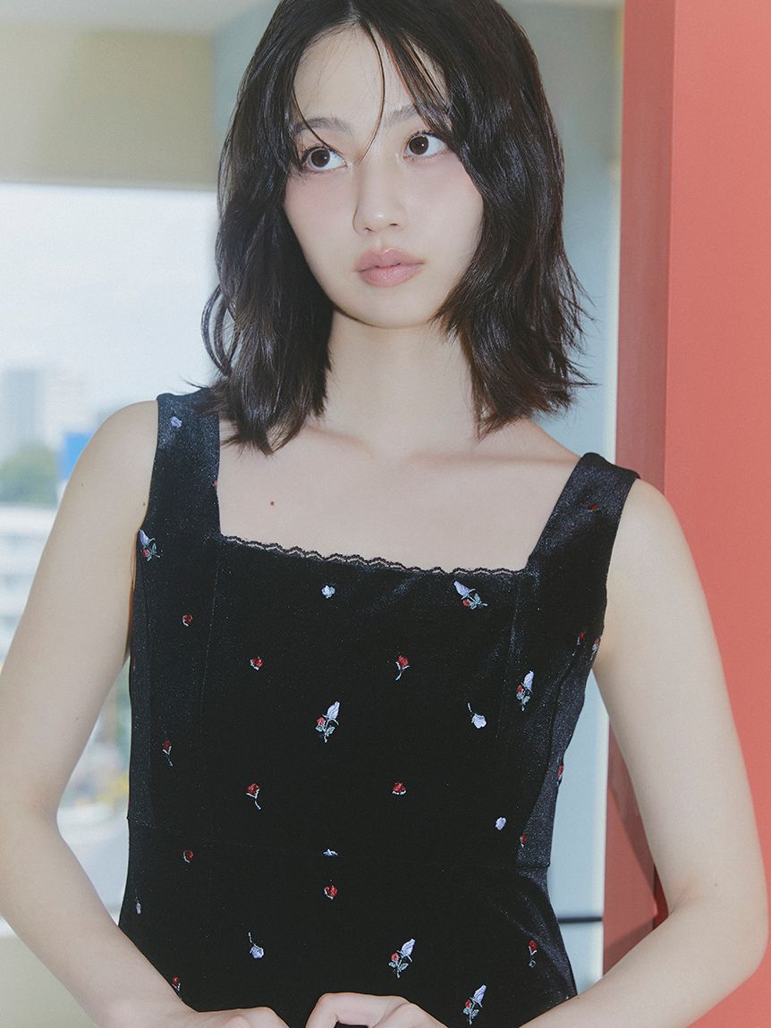 LILY BROWN「ベロア刺繍ワンピース」|ワンピース|