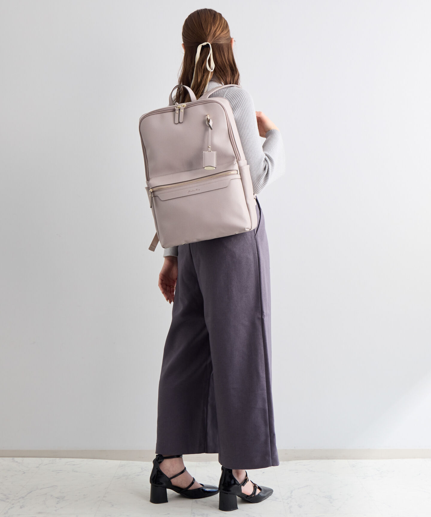 Jewelna Rose「ジュエルナローズ リモハピ2 リュックサック 合皮 B4 PC収納 通勤 リモートワーク 15.6インチ 10965」|リュック|