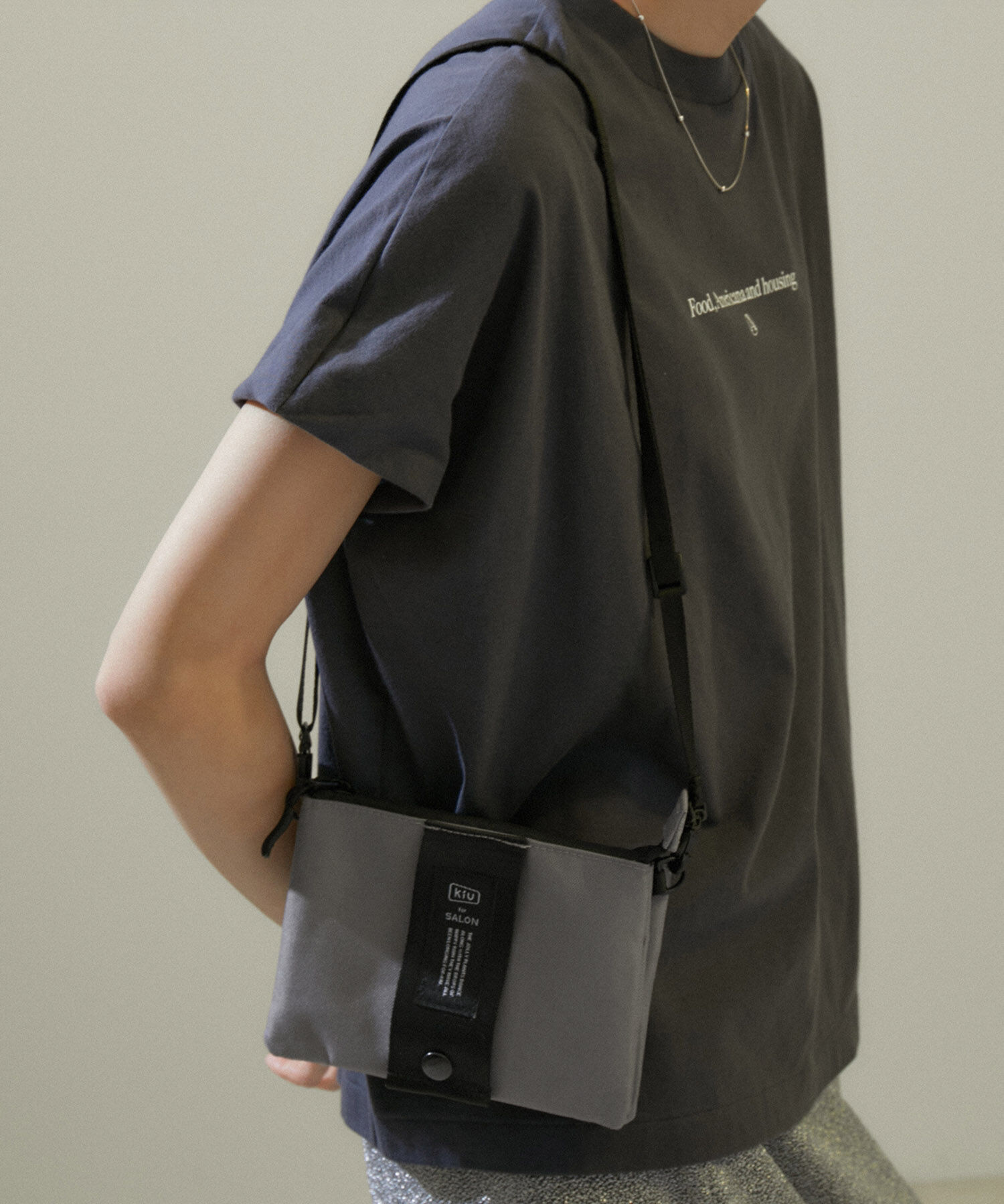SALON adam et rope'「【KiU for SALON（キウ）】[撥水加工]別注エチケットポーチ/サコッシュ」|ショルダー・メッセンジャー|