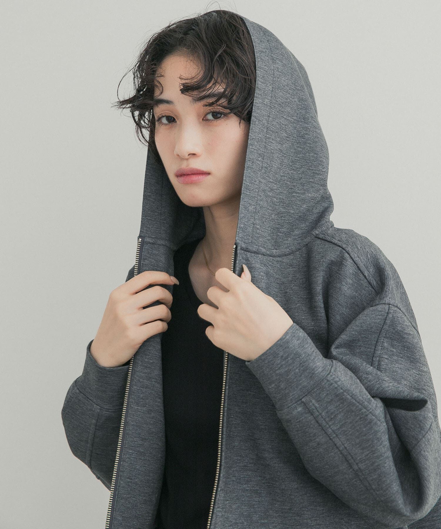 URBAN RESEARCH DOORS「『WEB限定』ダンボールニットバックフレアフーディー 26AW」|ノーカラーコート|