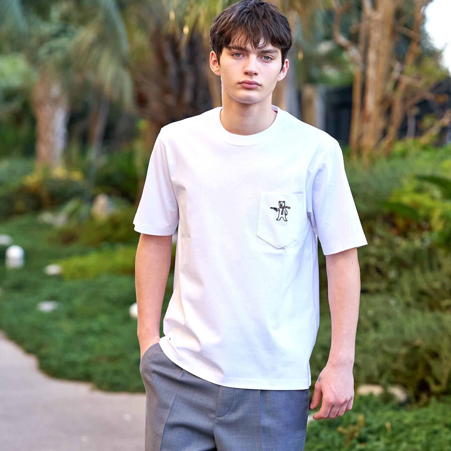 DRESSTERIOR「【接触冷感／UVカット／抗菌防臭／しわ防止】クールデオドラント ピストルベアーTシャツ」|Tシャツ・カットソー|