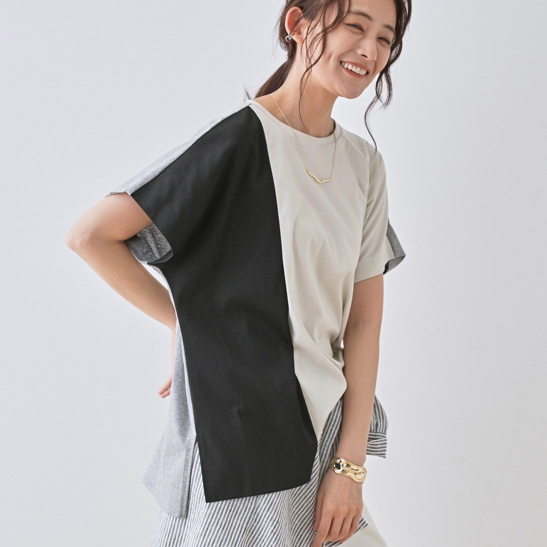 INDIVI「【洗える／汗ジミ防止】バイカラー＆アシメヘム Tシャツ」|Tシャツ・カットソー|