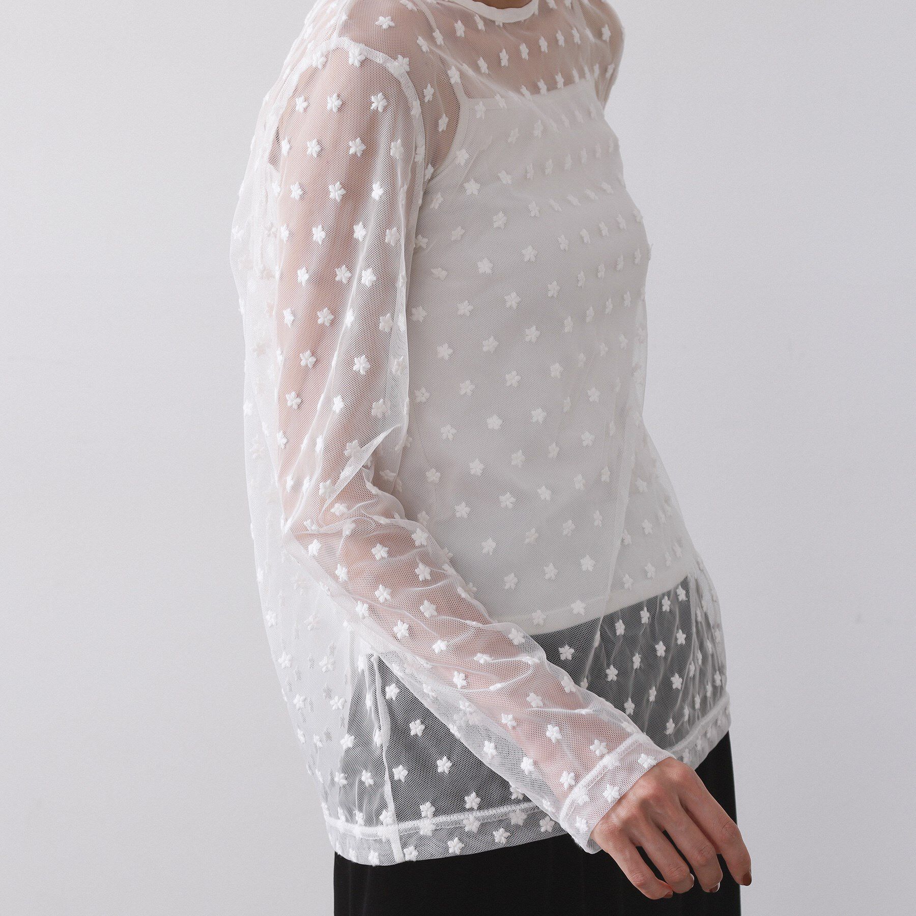 OPAQUE.CLIP「チュールフラワー刺繍シアートップス【洗濯機OK】」|Tシャツ・カットソー|
