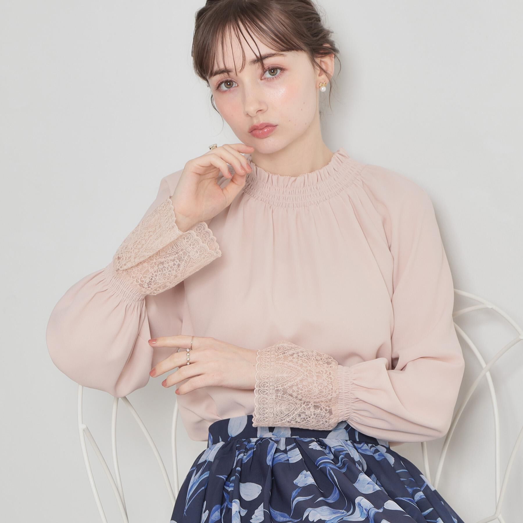 Couture broach「【通勤・着映え】レースカフス ピコシャーリング バックリボンブラウス」|シャツ・ブラウス|ライトピンク(070