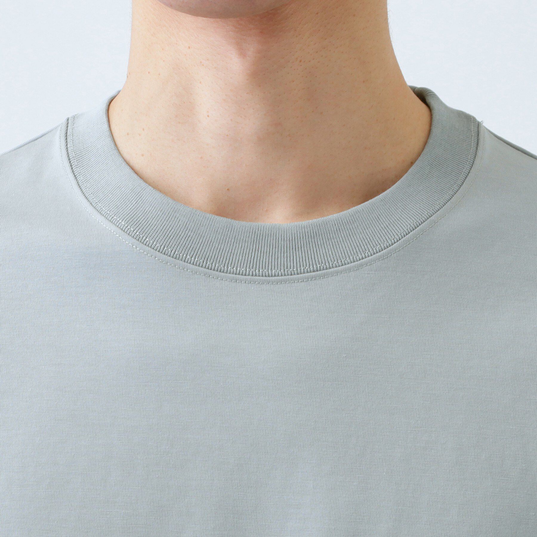 THE SHOP TK「【スタイルを選ばず着られる】ワンポイント 長袖Tシャツ 洗濯機OK/UVカット/毛玉になりにくい」|Tシャツ・カットソー|