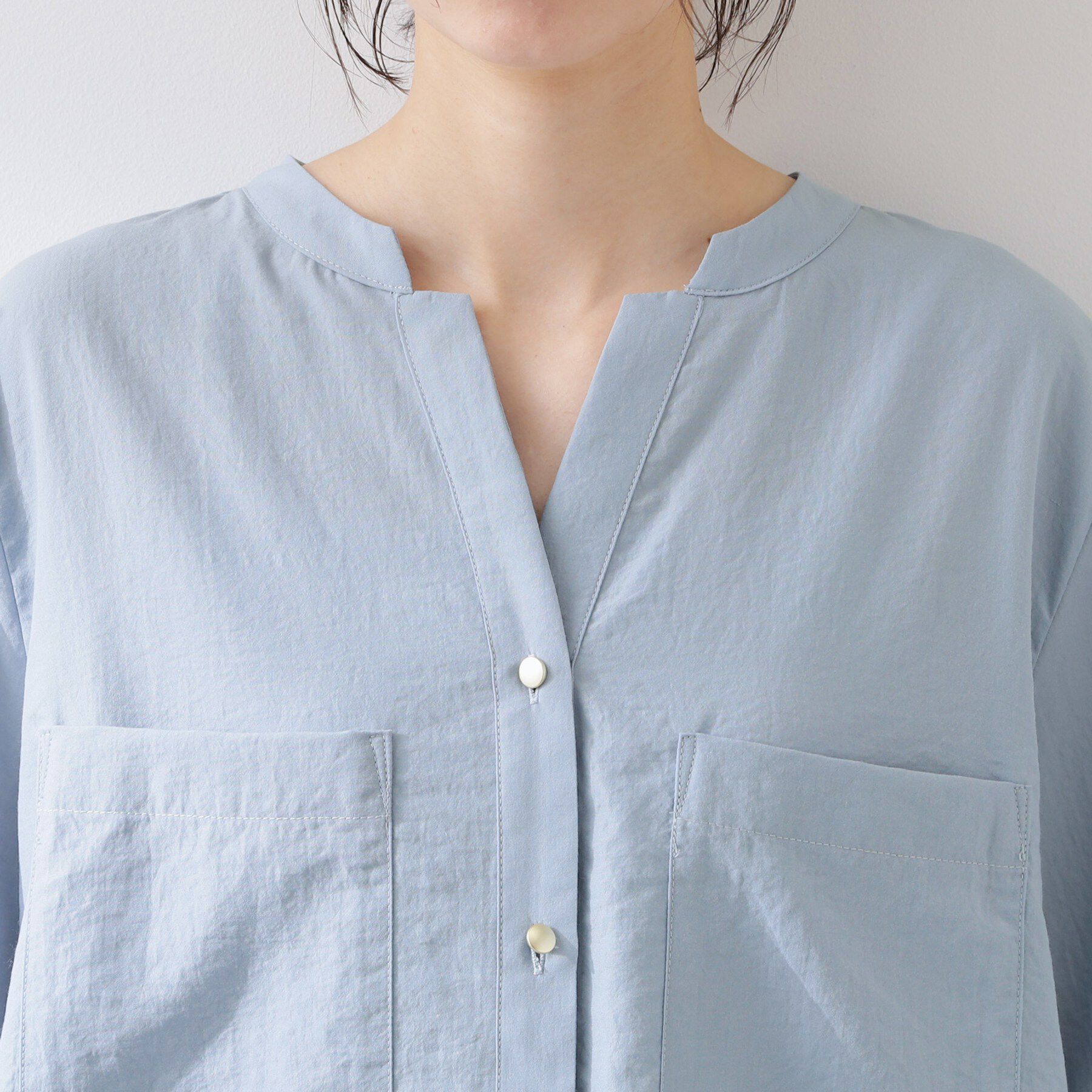 THE SHOP TK「【M-XL/秋始めにちょうどいい】細見え5分袖Wポケットシャツ」|シャツ・ブラウス|