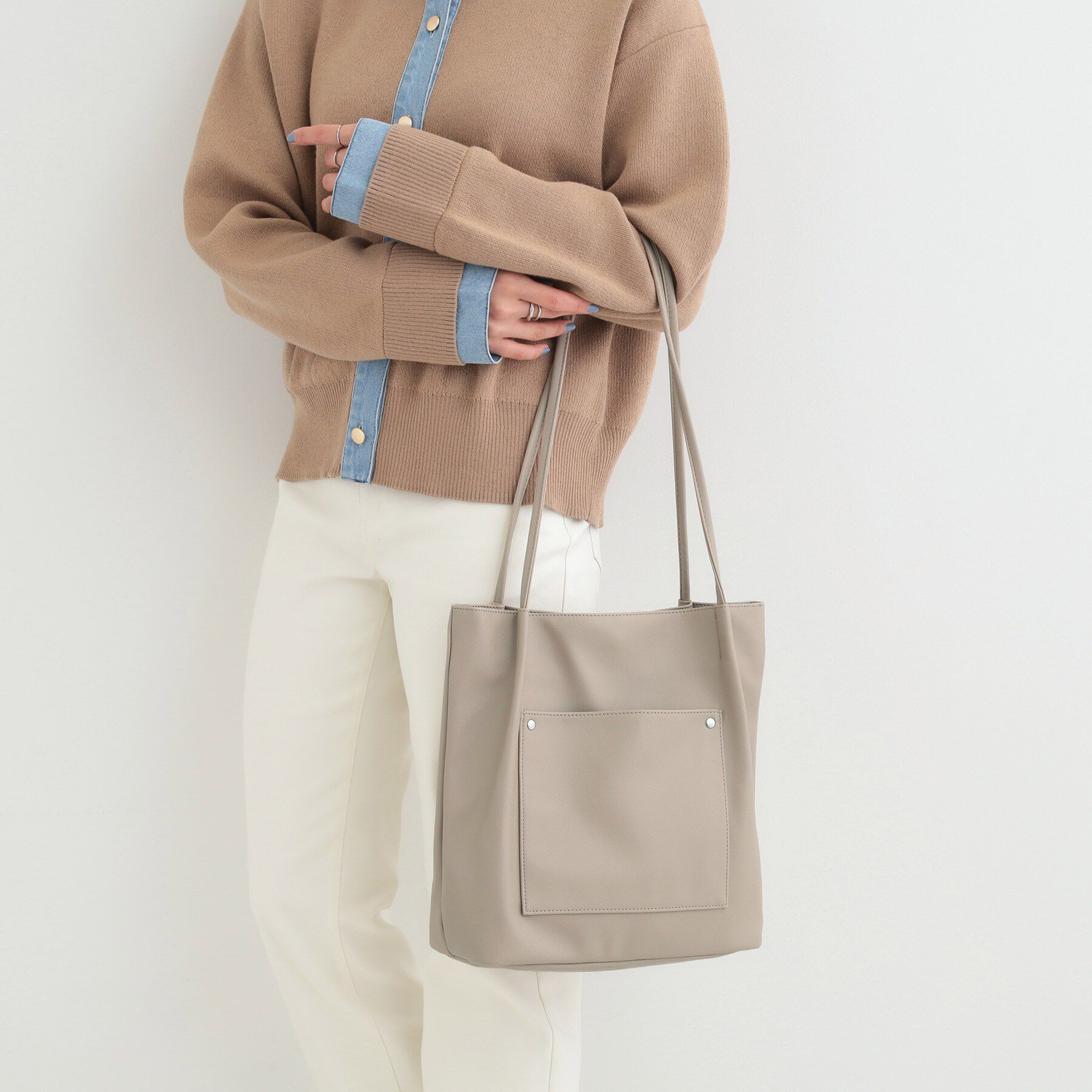 SHOO･LA･RUE「【A4/軽量】多ポケットでらくらく収納 つまみハンドルトートバッグ」|トートバッグ|