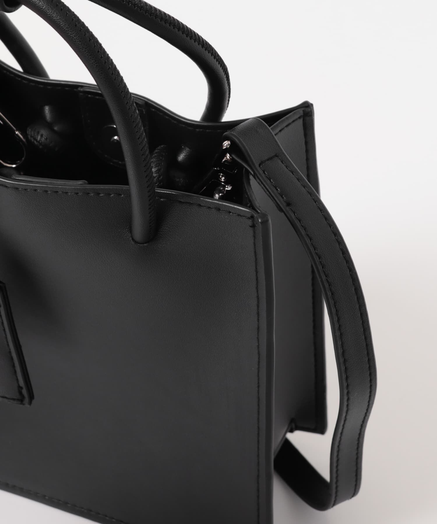  「チャーム付きスクエアミニBAG」|ハンドバッグ|