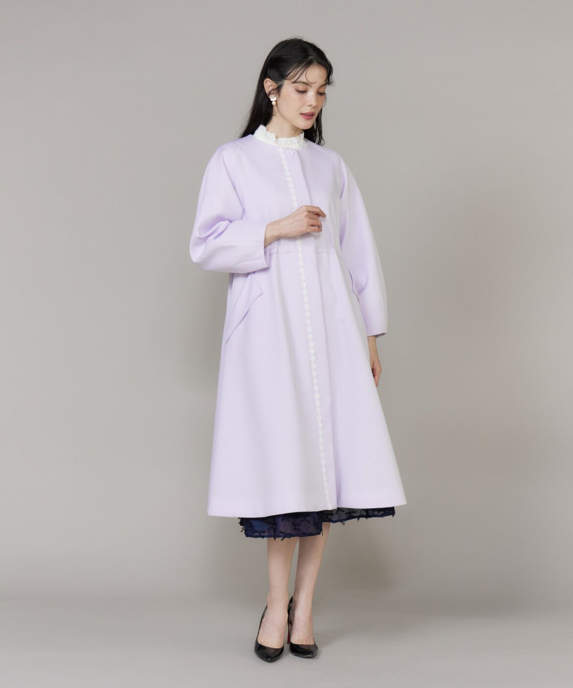 Maglie le cassetto「《M Maglie le cassetto》配色フラワーレースコート」|ステンカラーコート|