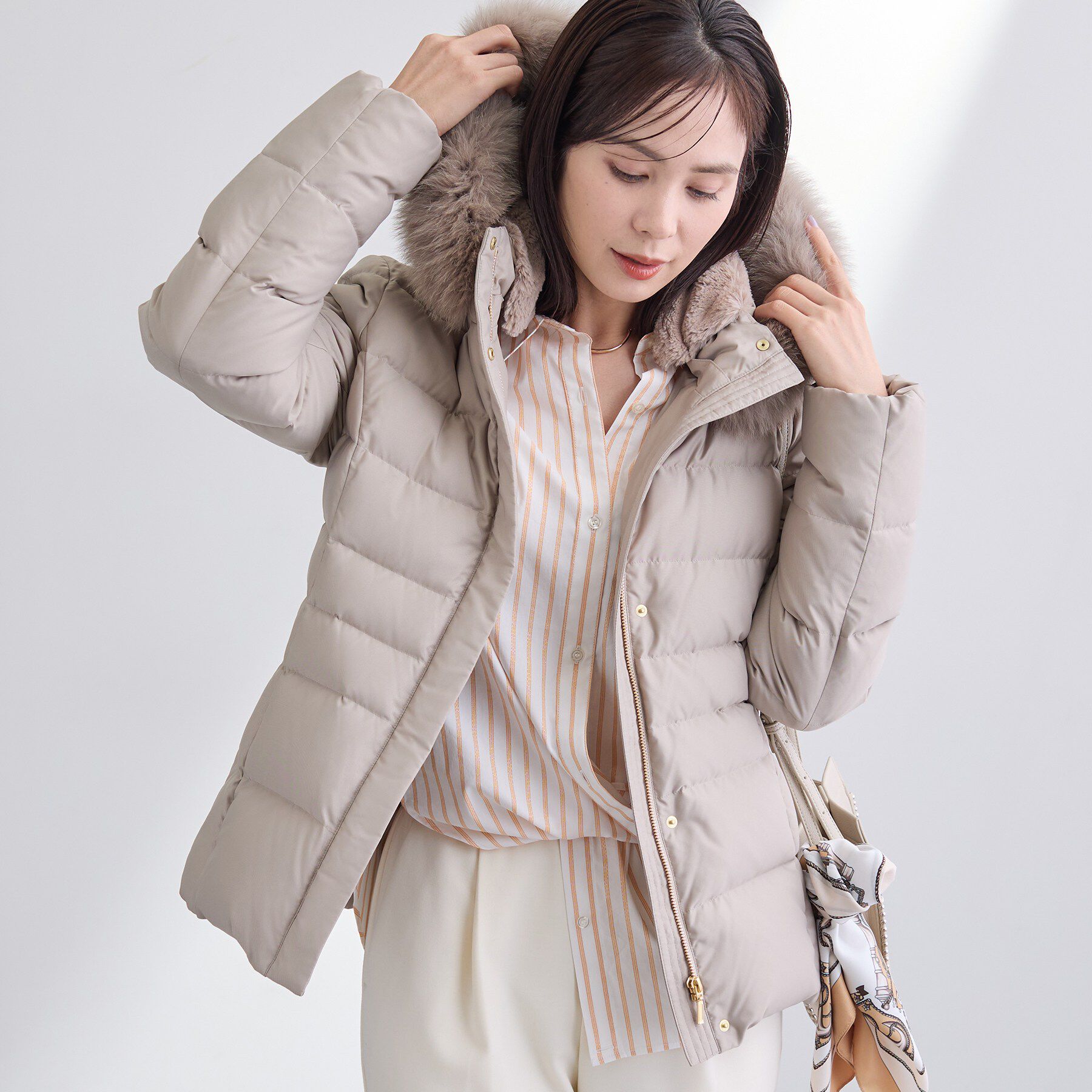 INDIVI「【名品／撥水／抗菌防臭】ショート丈リサイクルダウンコート」|ダウン|ベージュ(052)