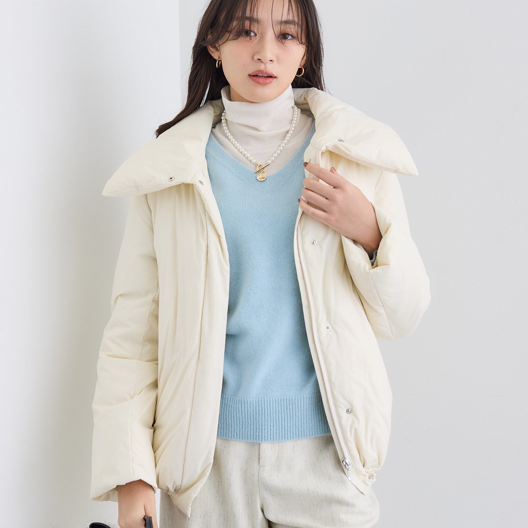 INDIVI「【撥水／洗える／デザイン衿】ステッチレス ショートダウンコート」|ダウン|