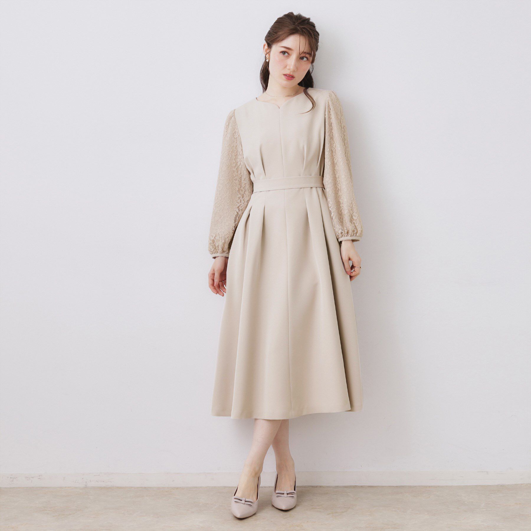 Couture broach「【ハレの日・通勤】レース袖タックフレアワンピース」|ワンピース|