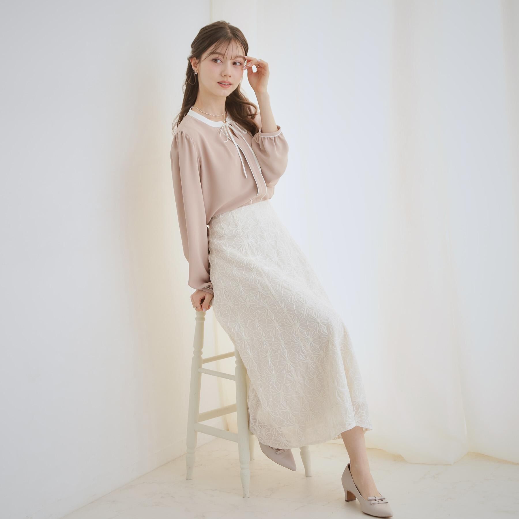 Couture broach「【洗える・ハレの日・通勤】配色 細リボンタイ ブラウス」|シャツ・ブラウス|
