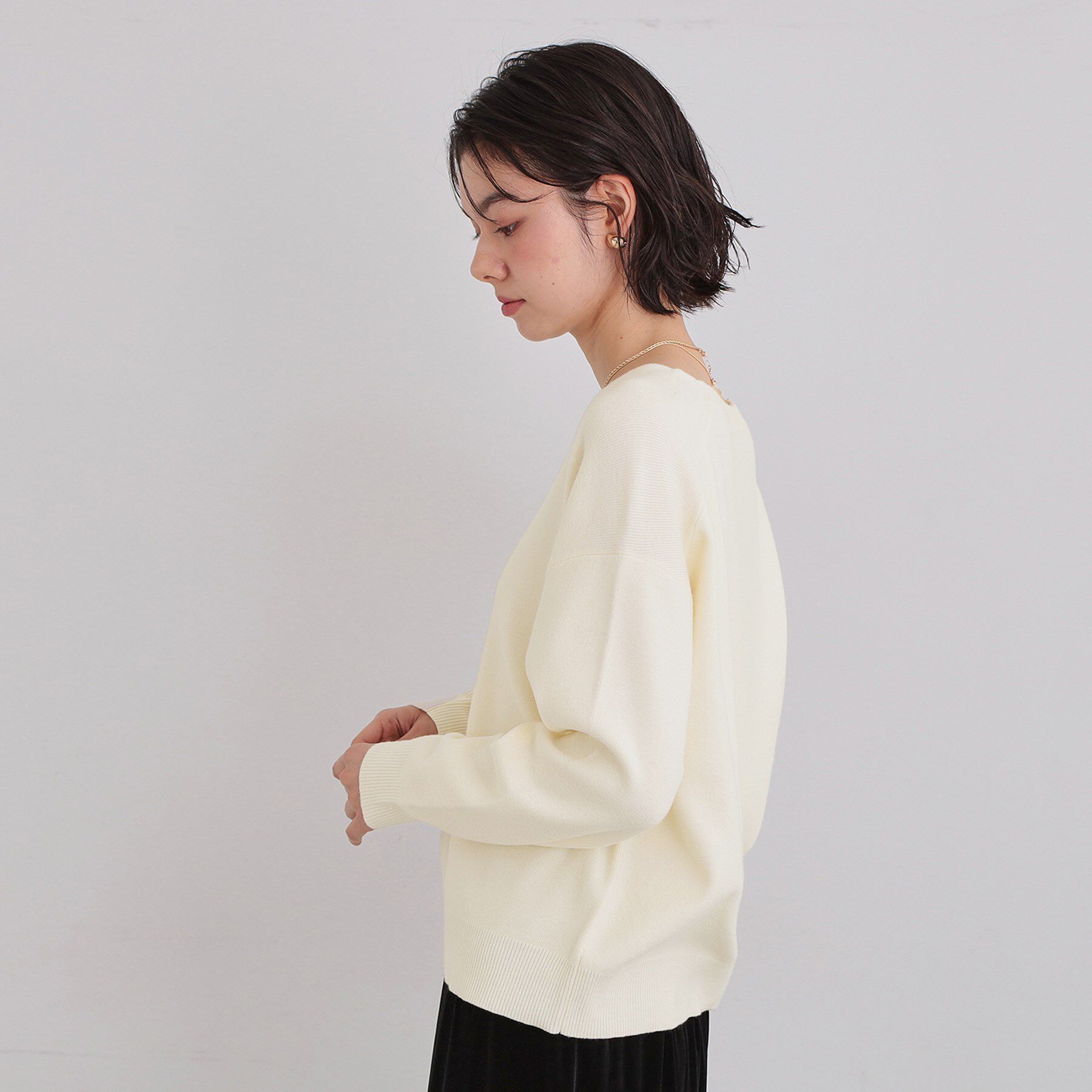 THE SHOP TK「【すっきりシルエットが叶う】大人のためのVネックニット/毛玉になりにくい/静電気防止/洗濯機OK」|ニット・セーター|