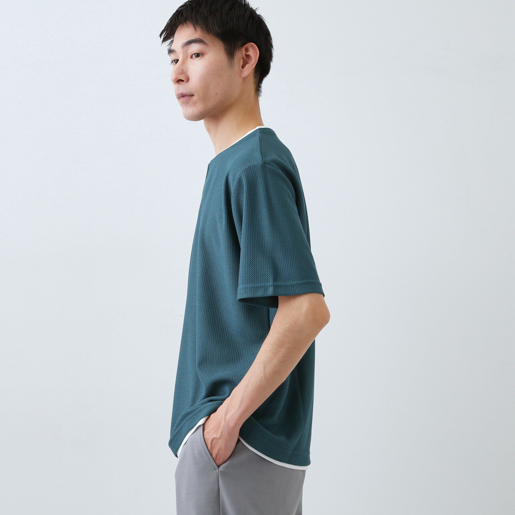 THE SHOP TK「【一枚でコーディネートが完成！】レイヤード風 キーネック 半袖Tシャツ 洗濯機OK」|Tシャツ・カットソー|