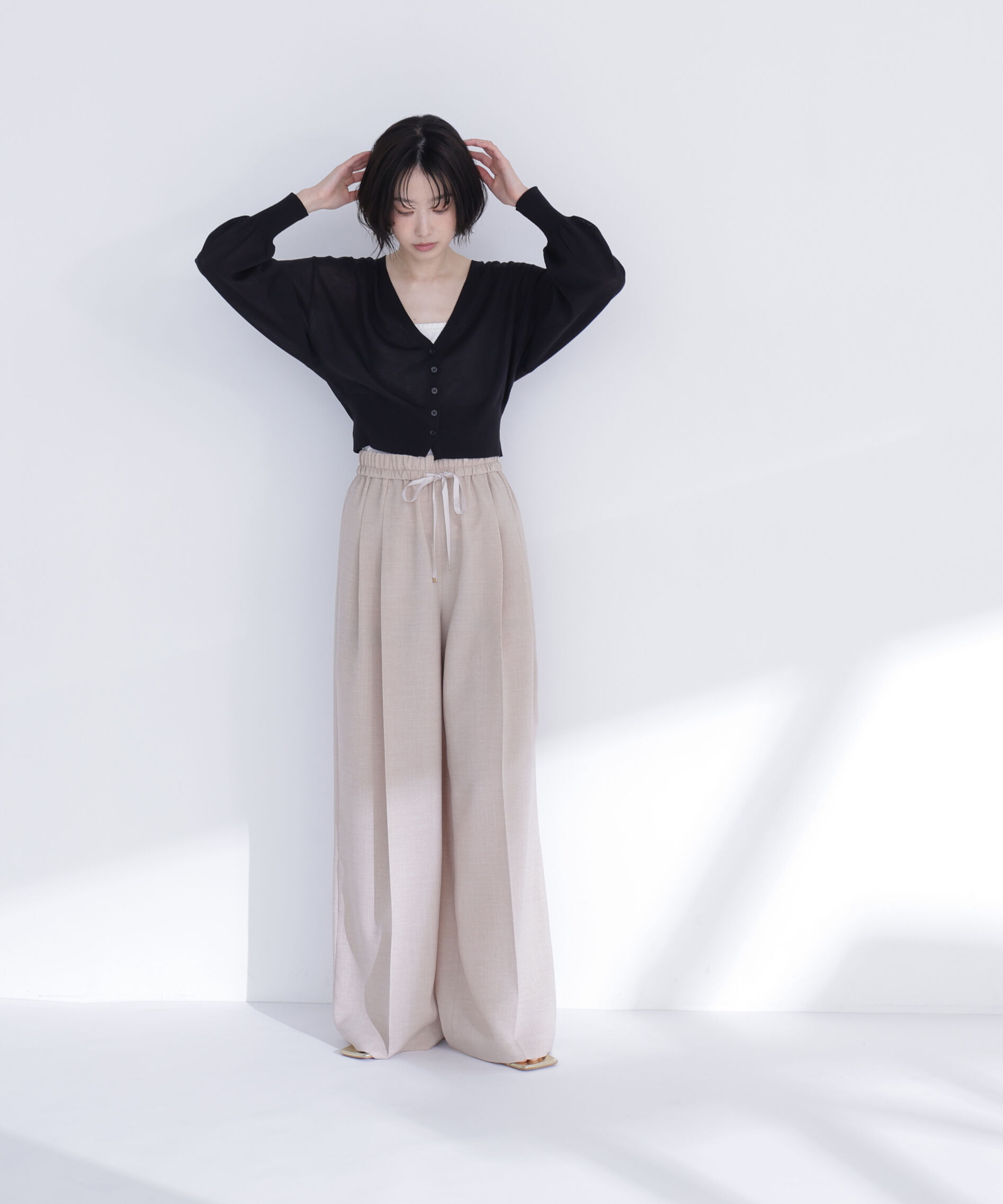  「〈ちょうど、いい服〉さらりと、涼しげ麻混カーディガン」|ニット・セーター|