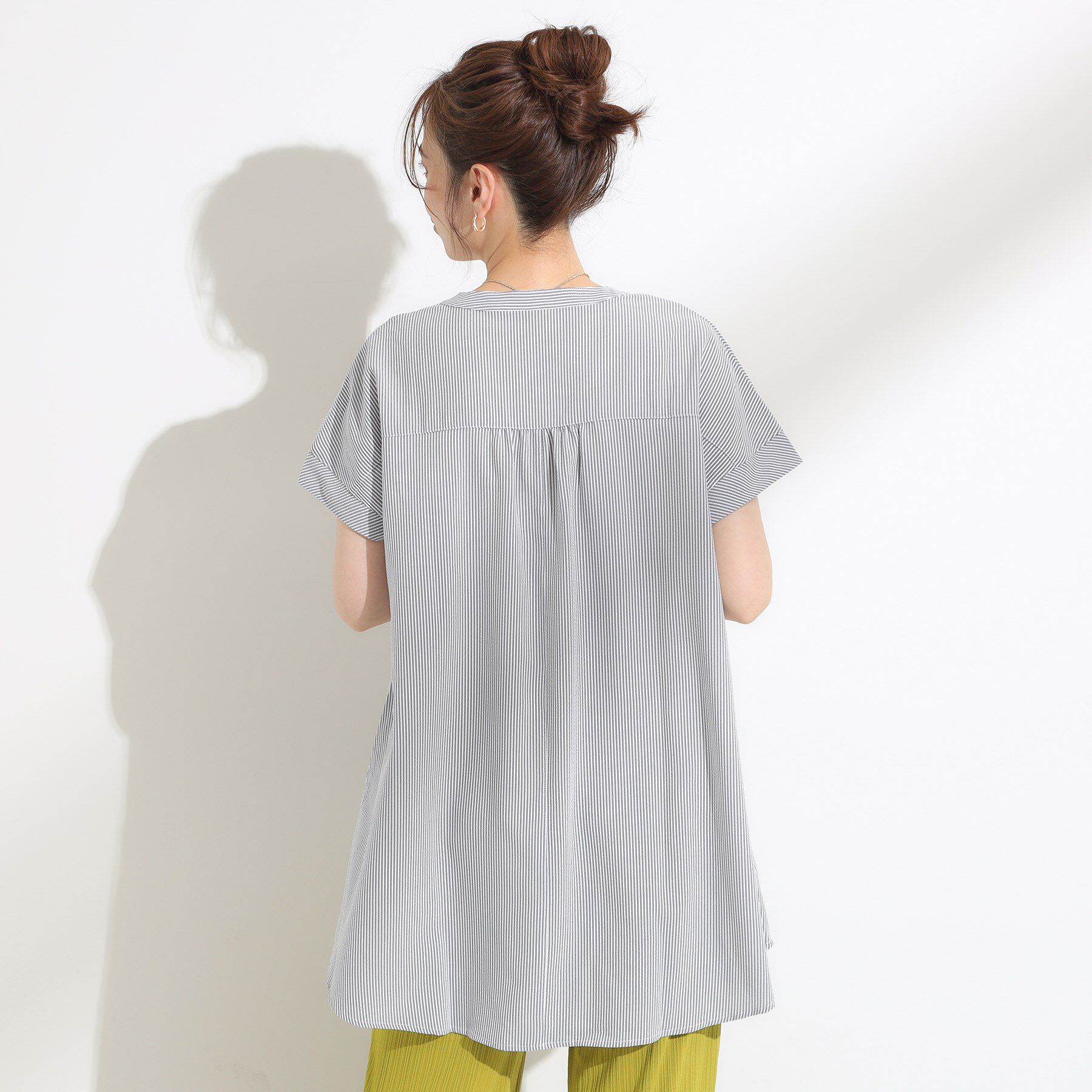 SHOO･LA･RUE「【S-LL/ひんやり/体型カバー】サッカーストライプ Aラインチュニックブラウス」|チュニック|