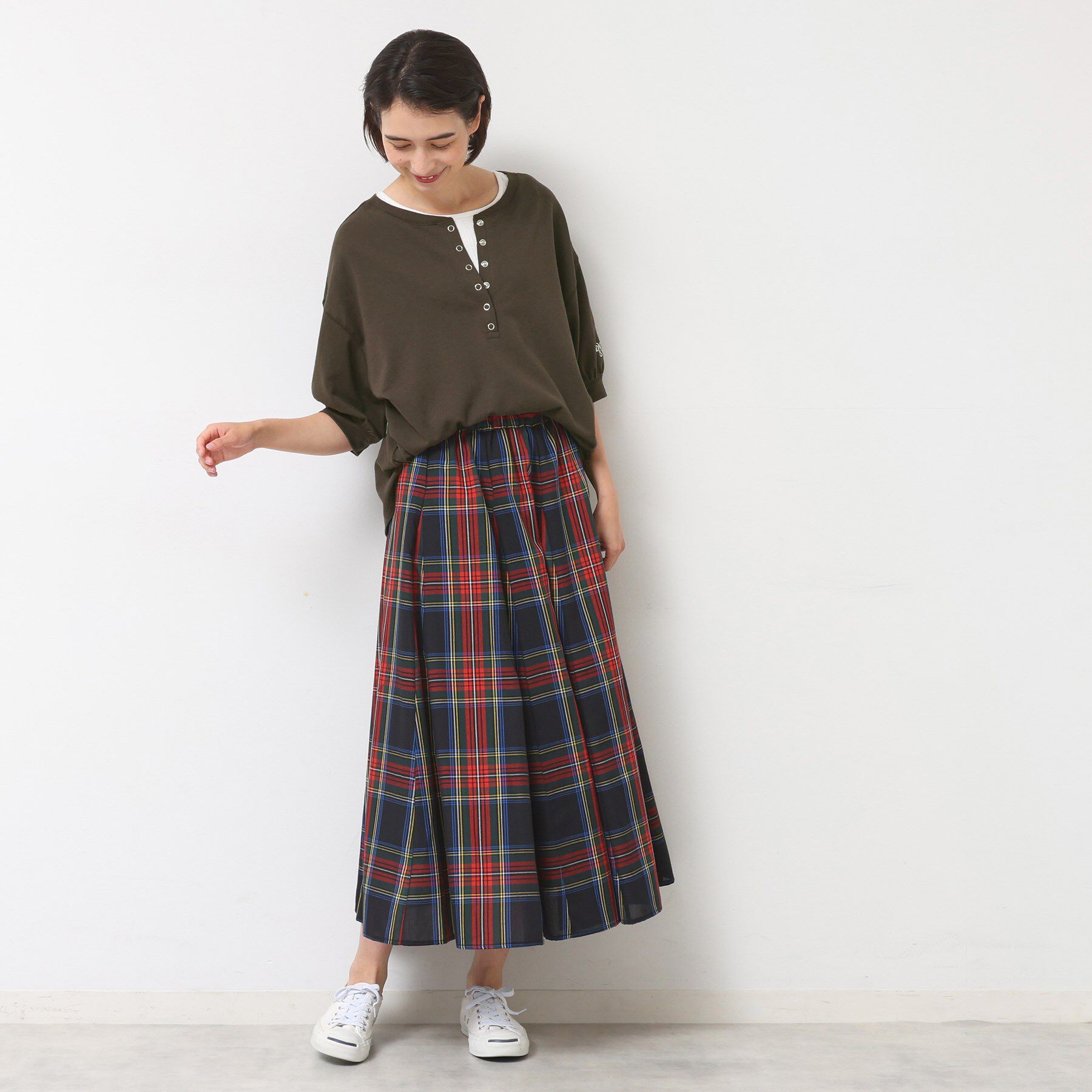 Dessin「【360度可愛い/前後2WAY/洗える】ライトコットンヘンリーカットソー」|Tシャツ・カットソー|