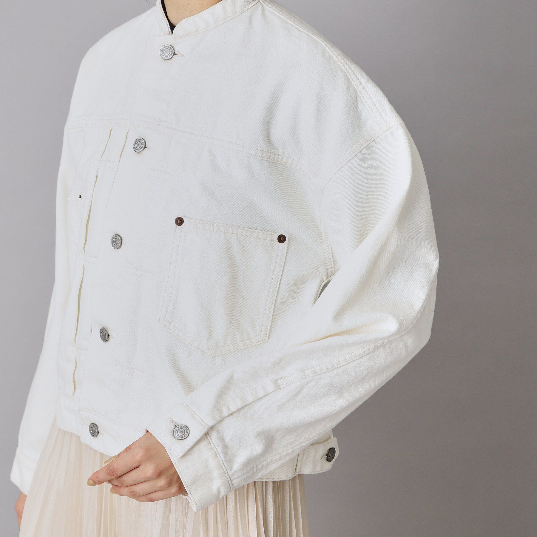 DRESSTERIOR「【ウォッシャブル】バンドカラー ホワイトＧジャン」|デニムジャケット|