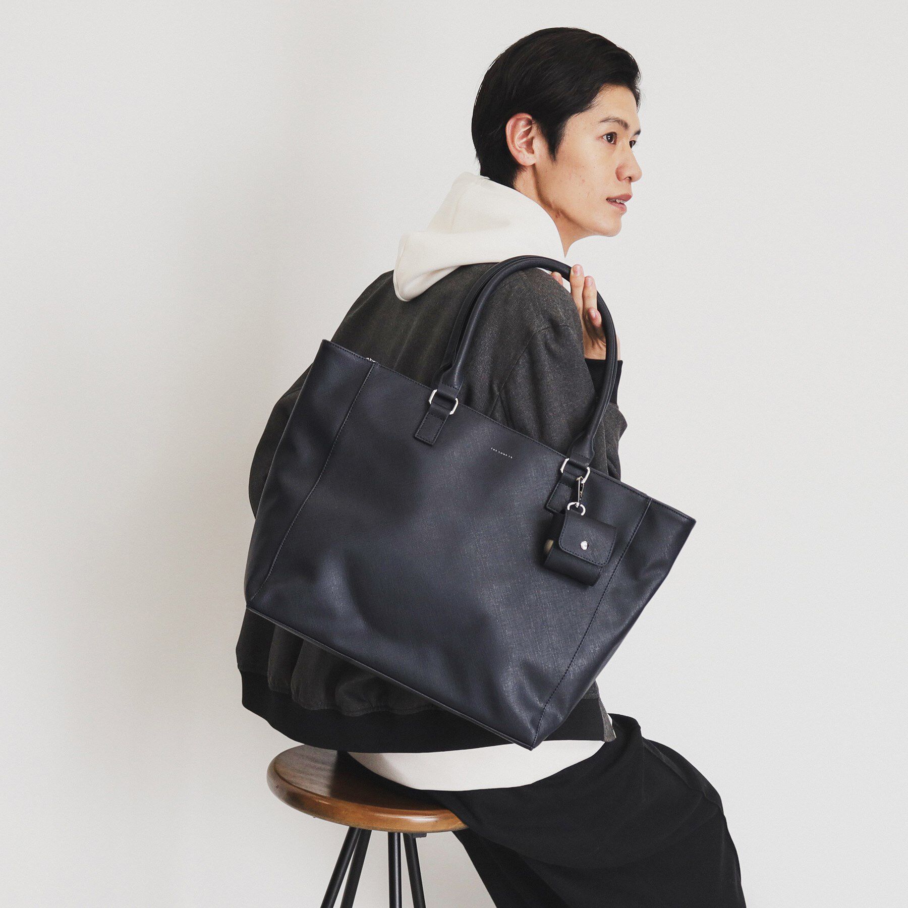THE SHOP TK「【ご好評につき再入荷！！】合皮トートバッグ イヤホンケース付き/A4収納可/PCスリーブ付き/ビジネ」|トートバッグ|