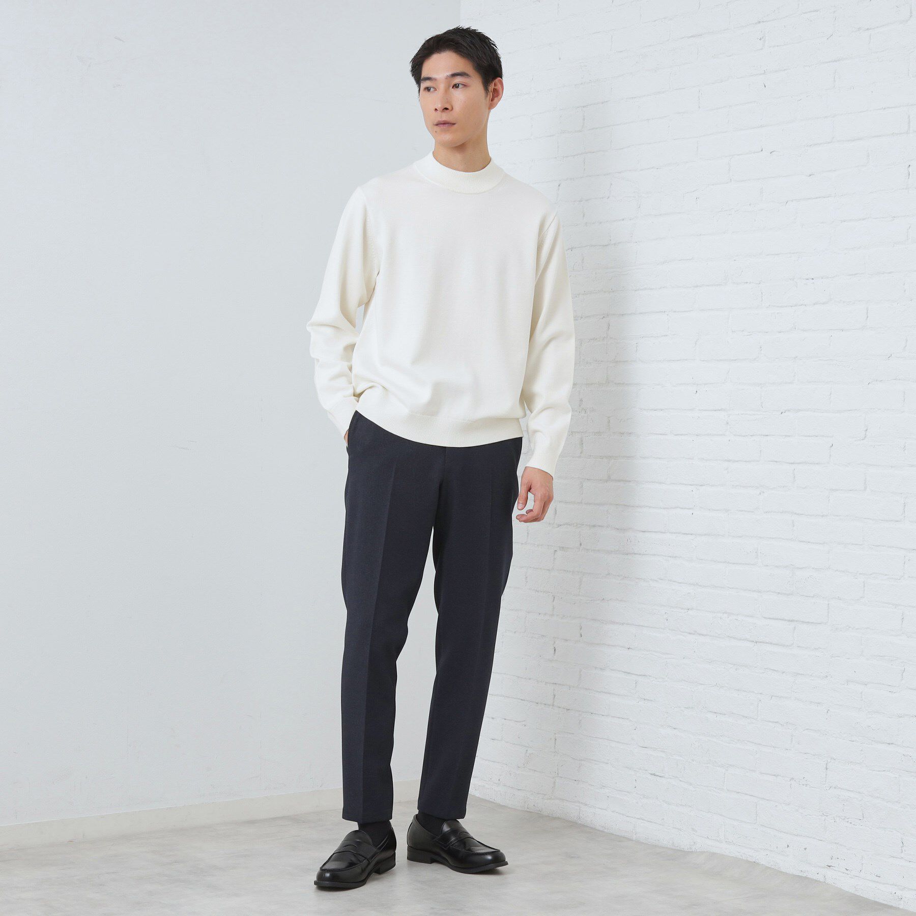 THE SHOP TK「【冬のビジネスシーンに最適】シルキーモックネックニット　洗濯機OK」|ニット・セーター|