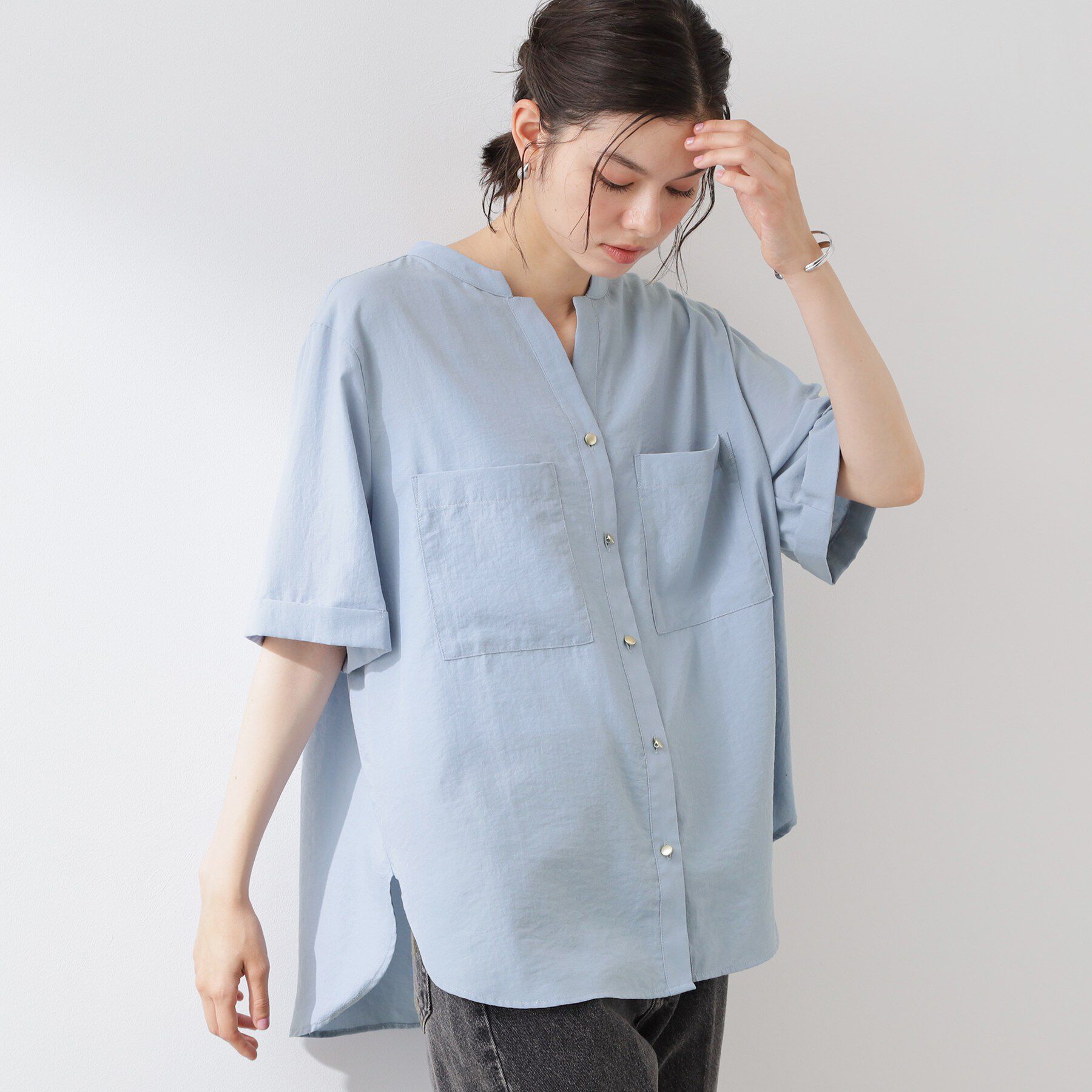 THE SHOP TK「【M-XL/秋始めにちょうどいい】細見え5分袖Wポケットシャツ」|シャツ・ブラウス|