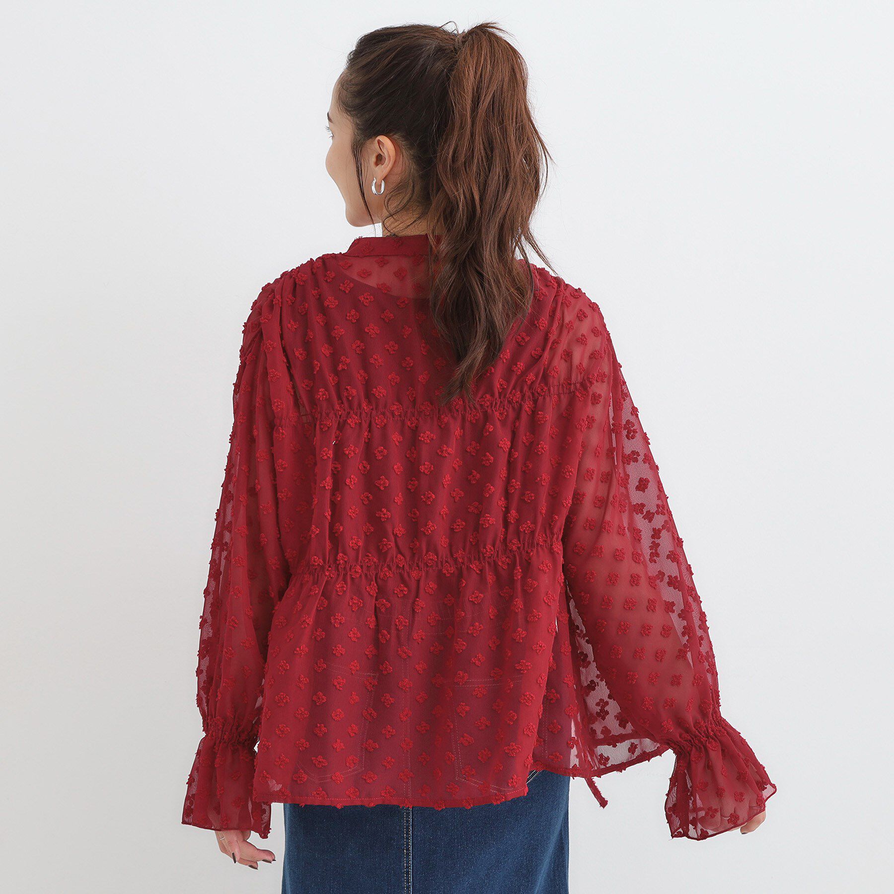 SHOO･LA･RUE「華やかにさをプラスする シアードビー シャーリングブラウス」|シャツ・ブラウス|