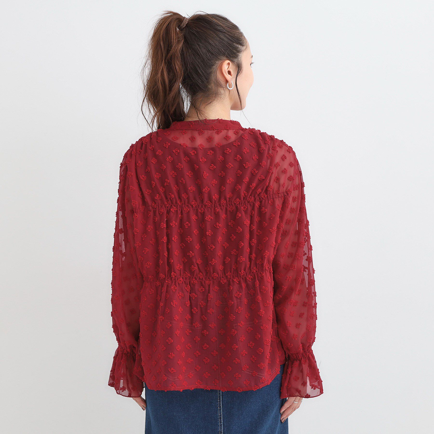 SHOO･LA･RUE「華やかにさをプラスする シアードビー シャーリングブラウス」|シャツ・ブラウス|